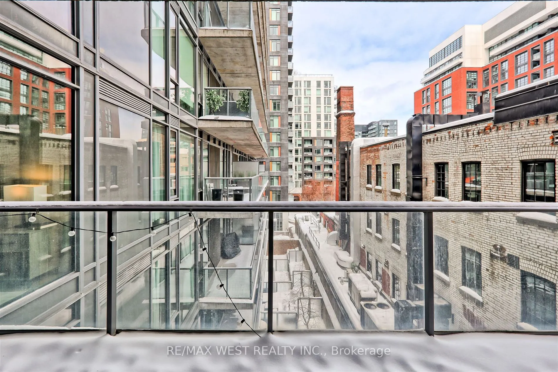 650 King Street W, #409