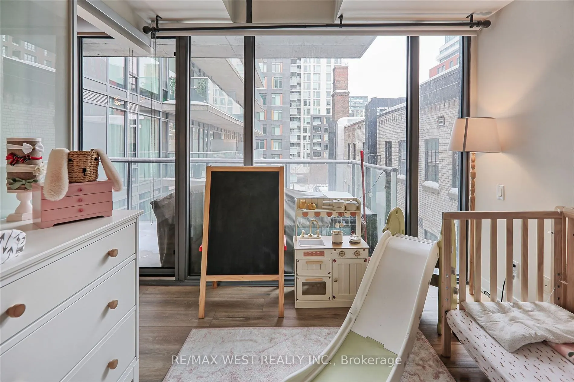 650 King Street W, #409