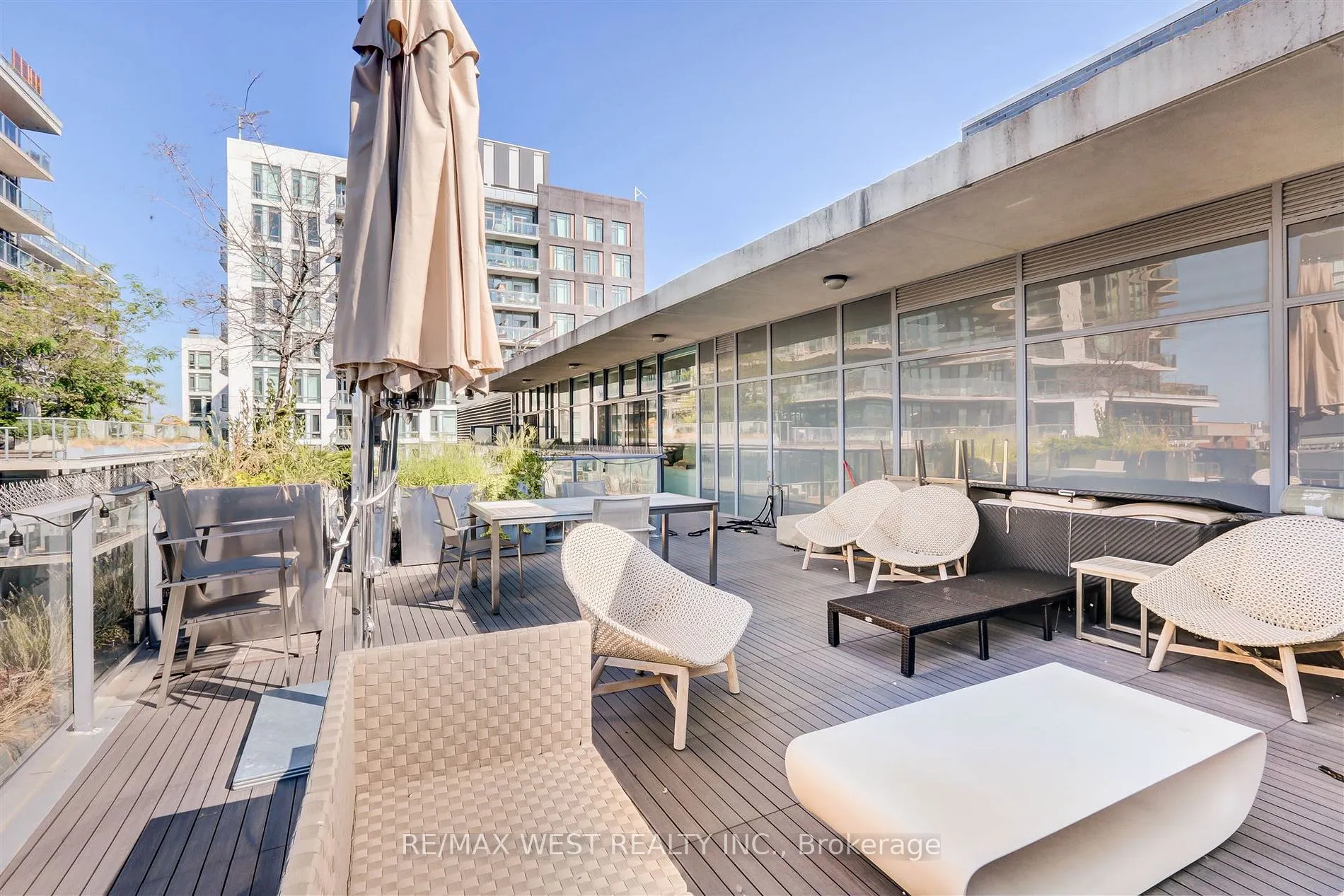 650 King Street W, #409