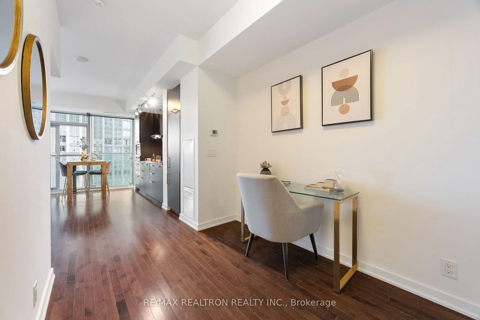 14 York St, #2704