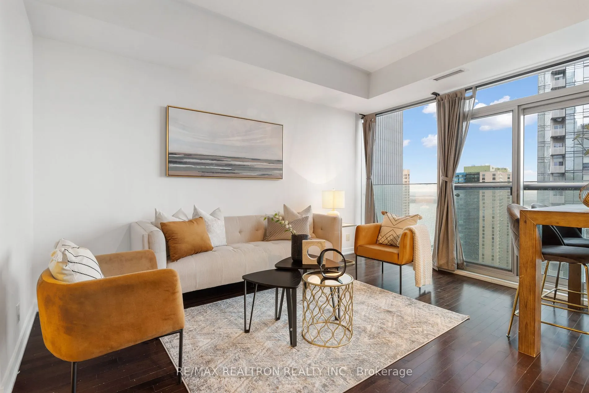 14 York St, #2704