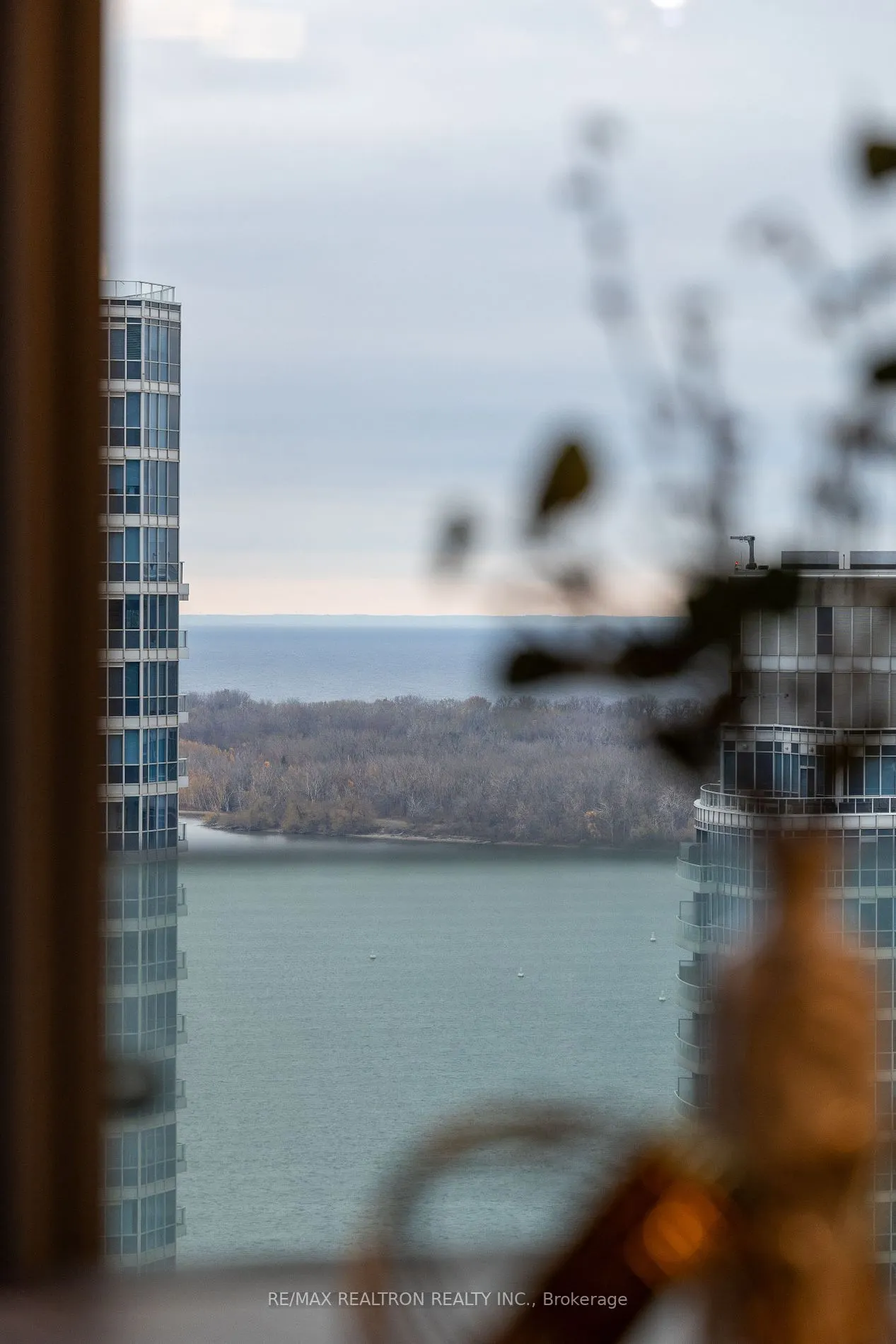 14 York St, #2704