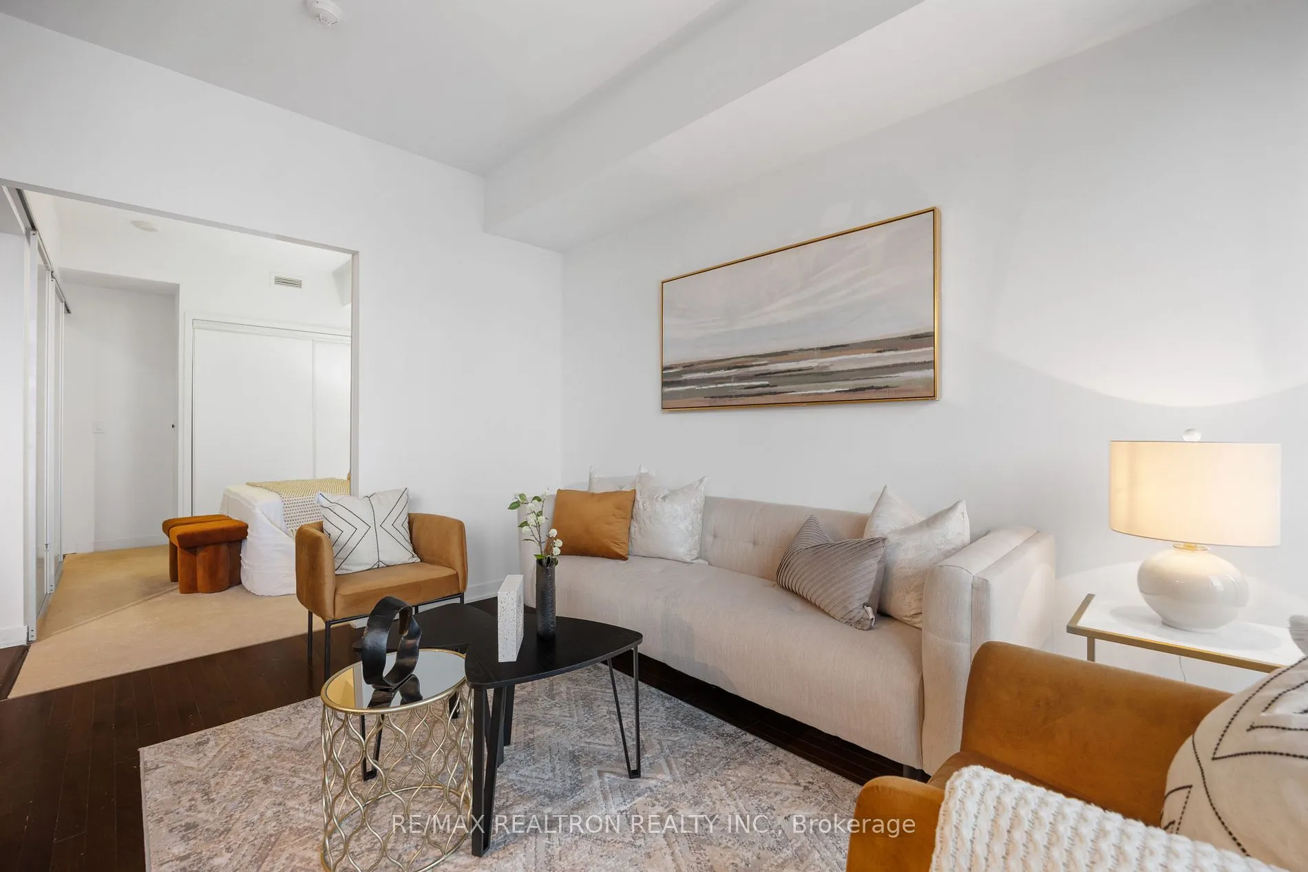 14 York St, #2704