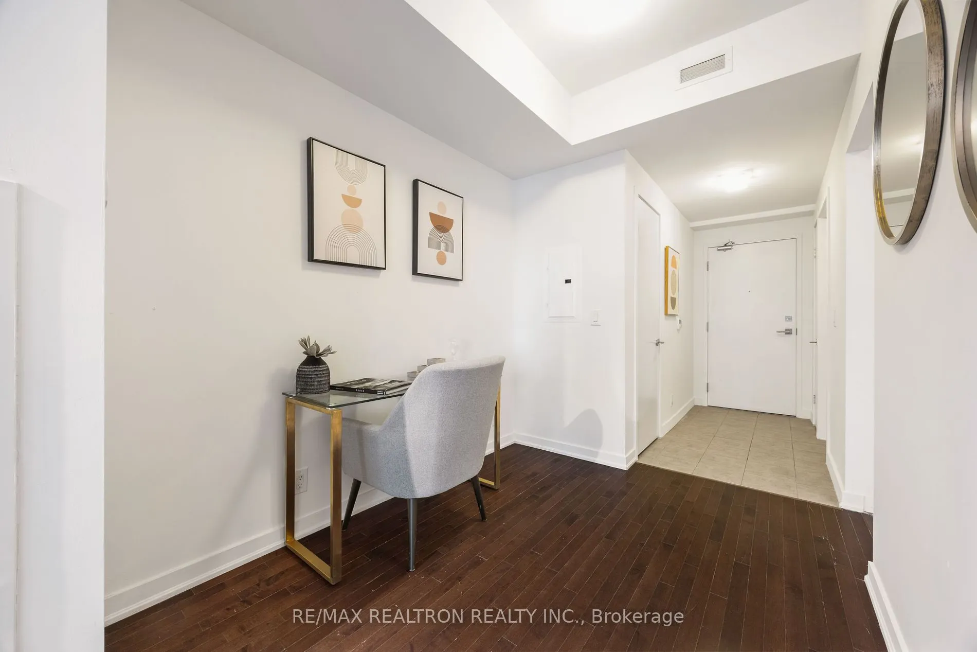 14 York St, #2704
