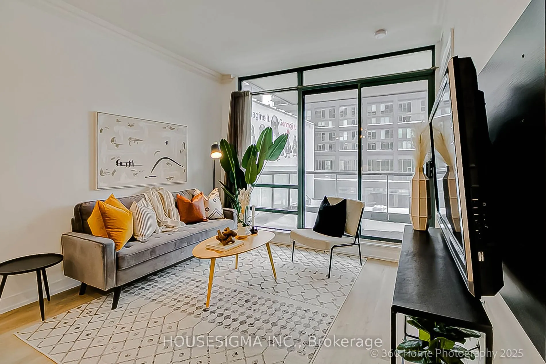 438 King St W, #512