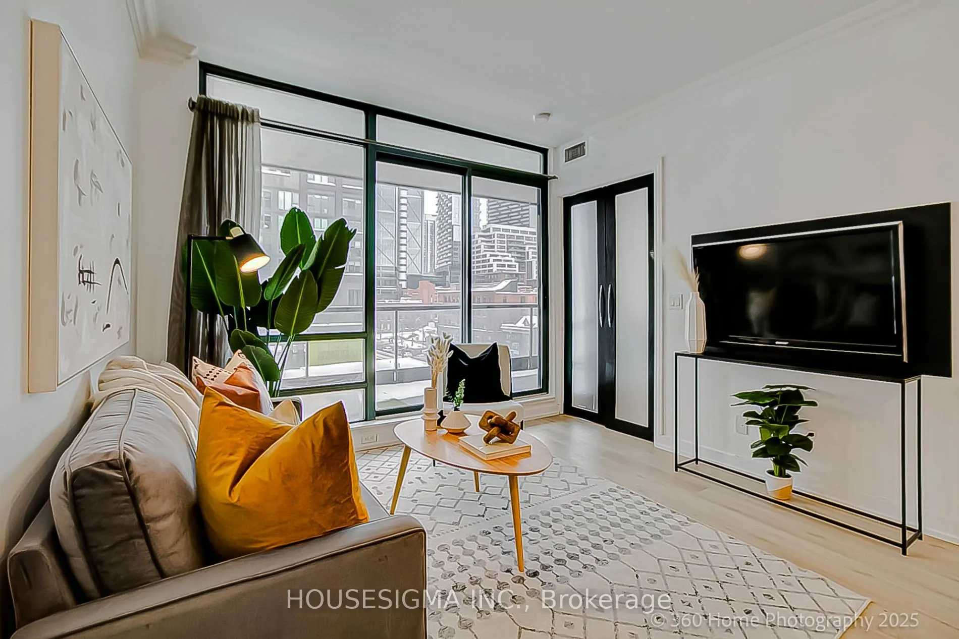 438 King St W, #512