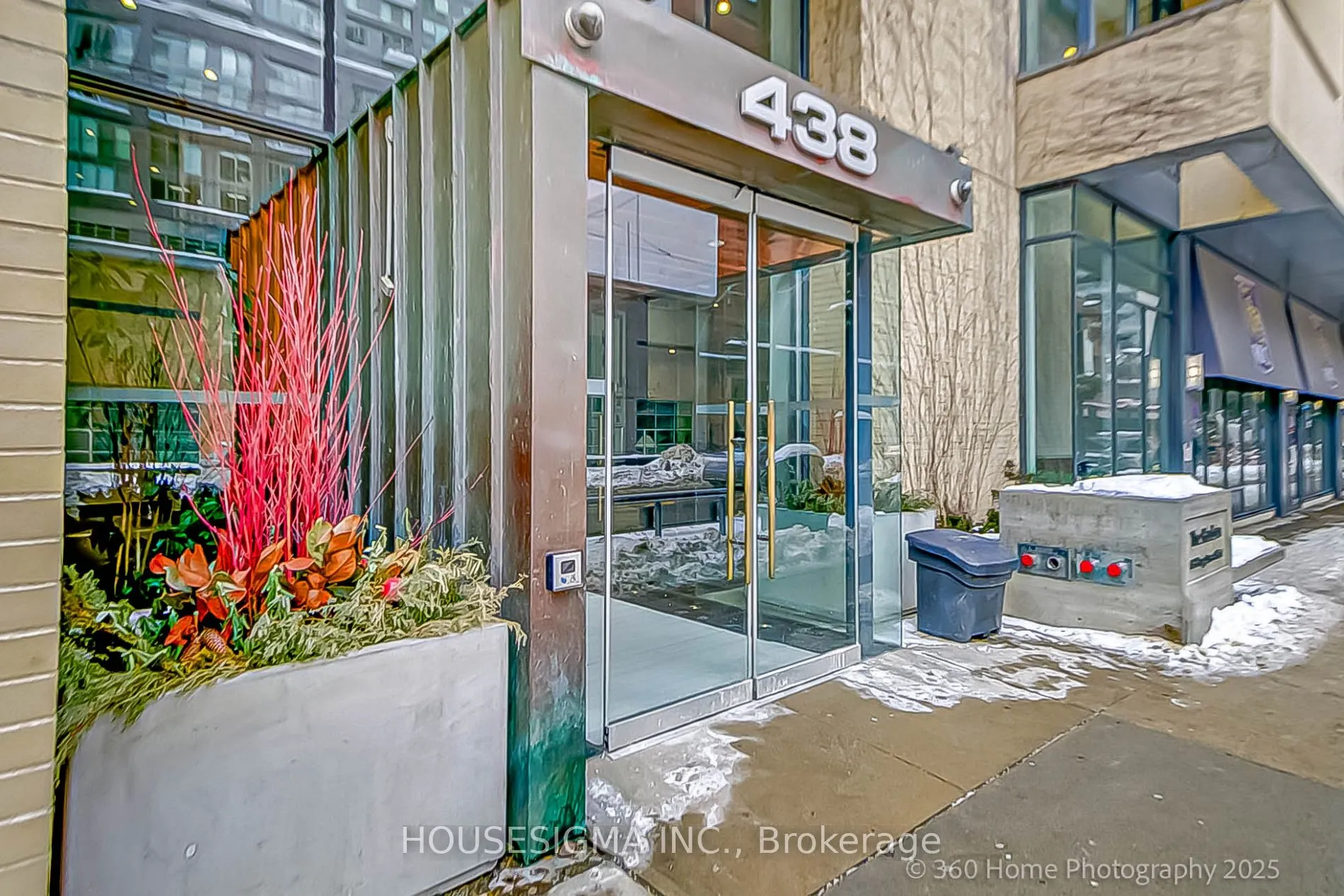 438 King St W, #512