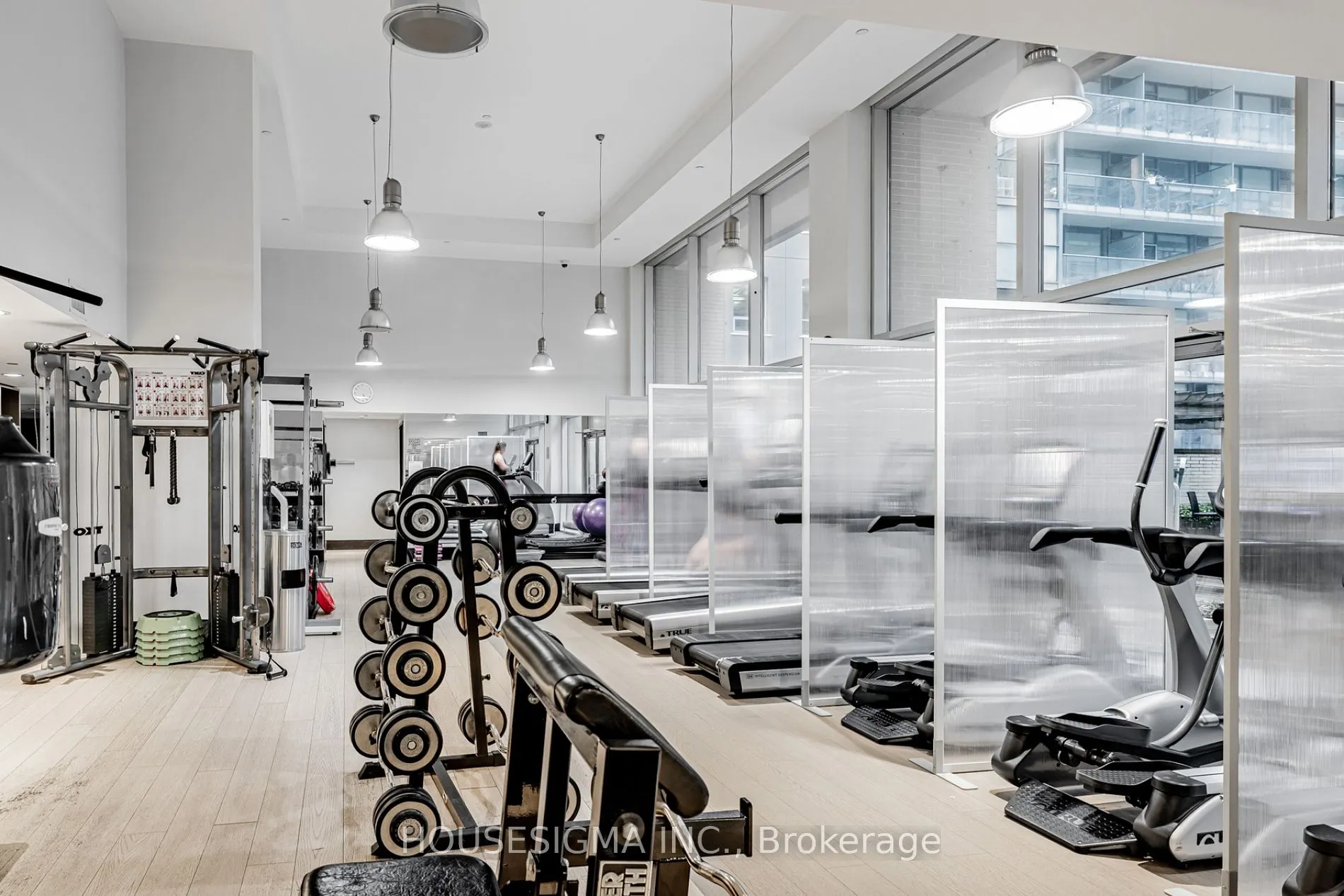 438 King St W, #512