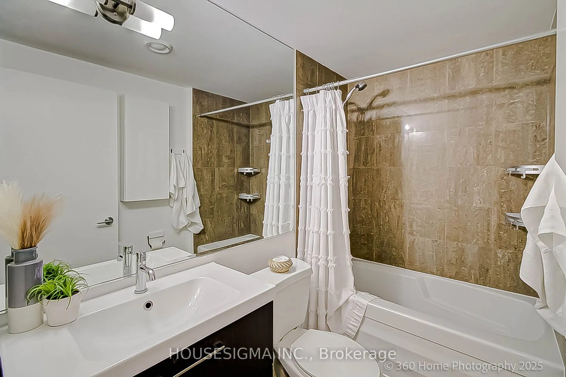 438 King St W, #512