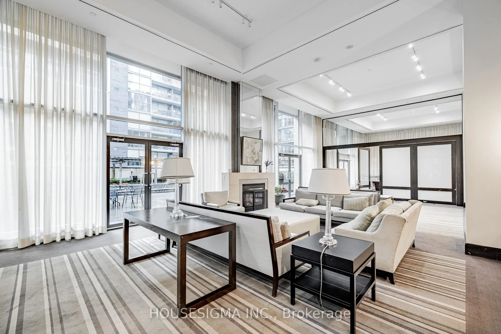 438 King St W, #512