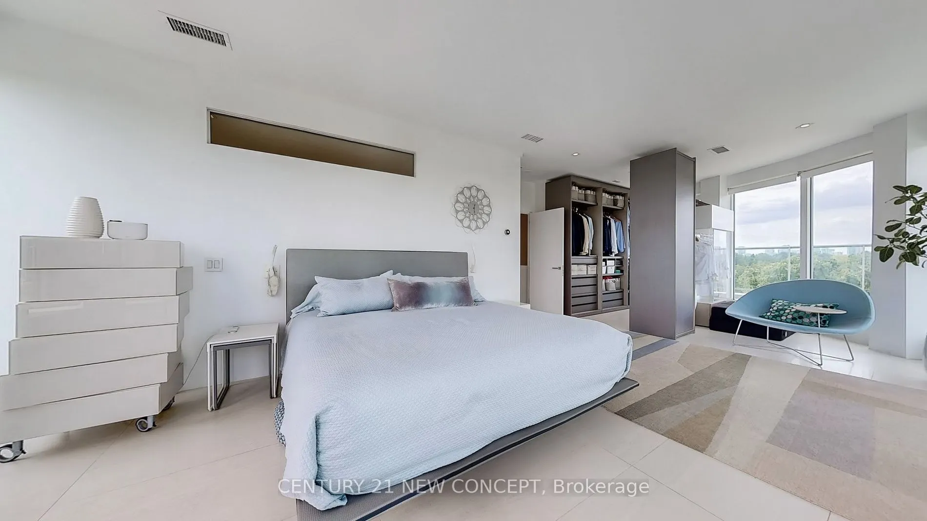 1 Watergarden Way N, #501