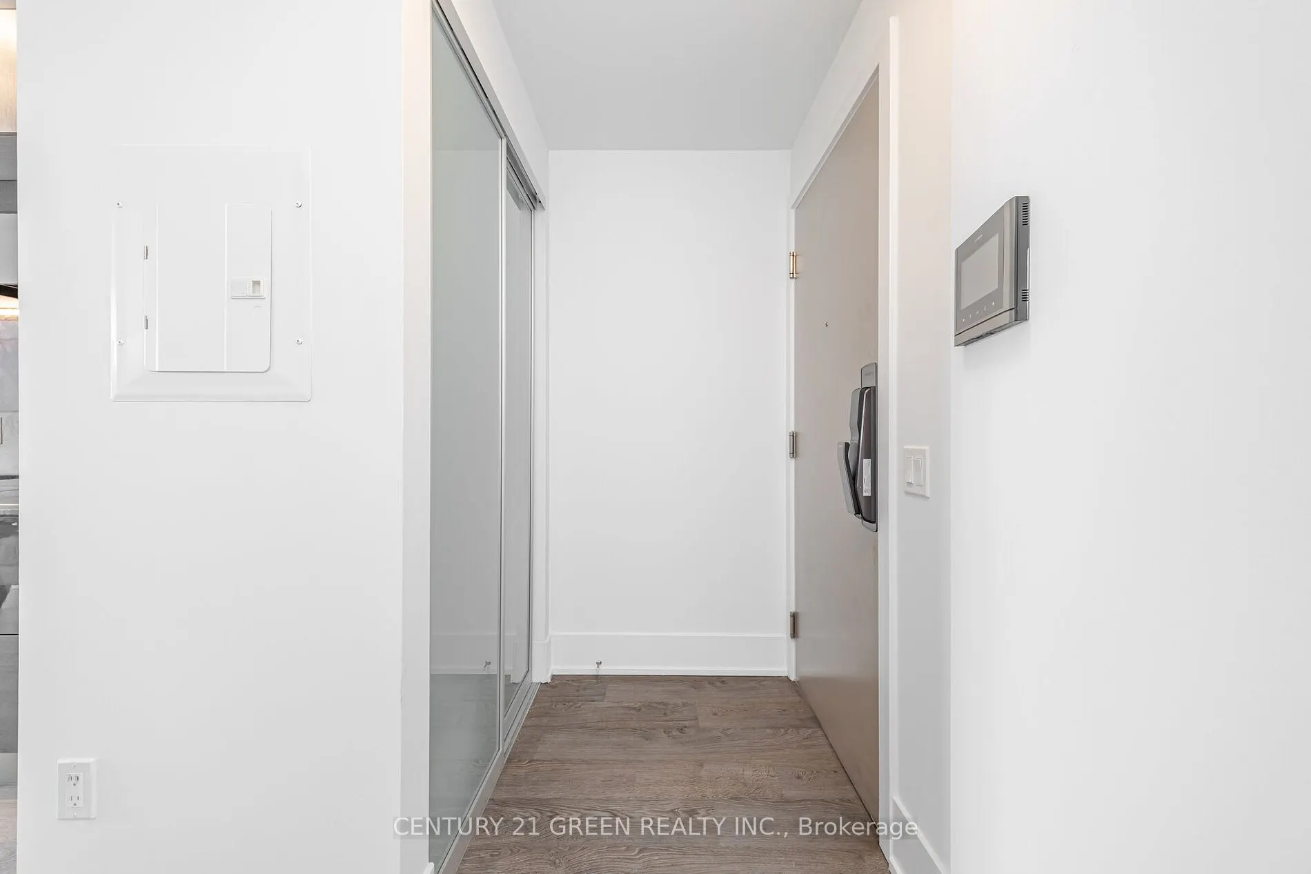 10 York St, #5502