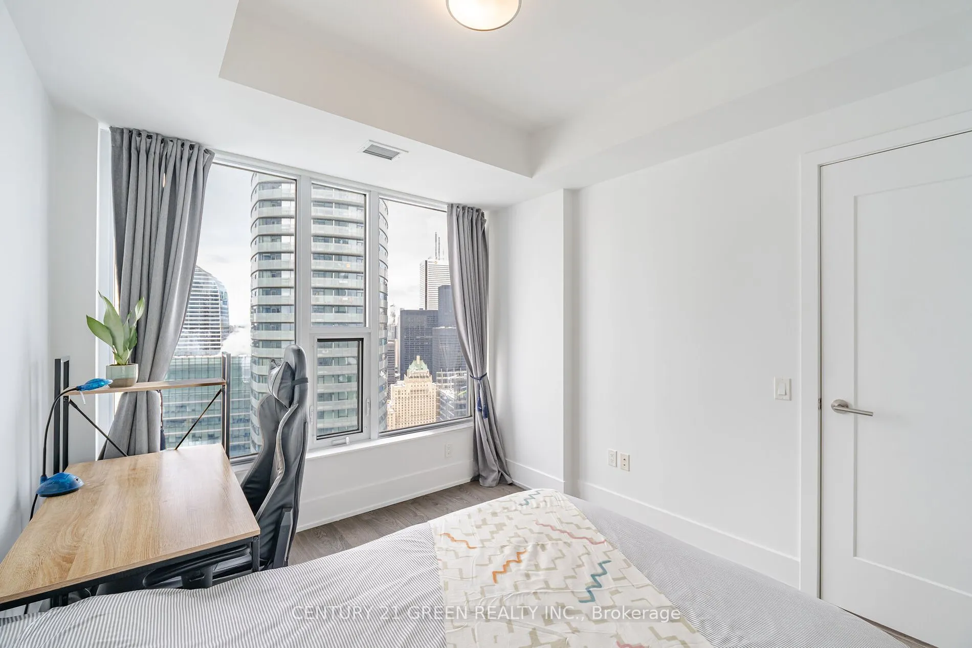 10 York St, #5502