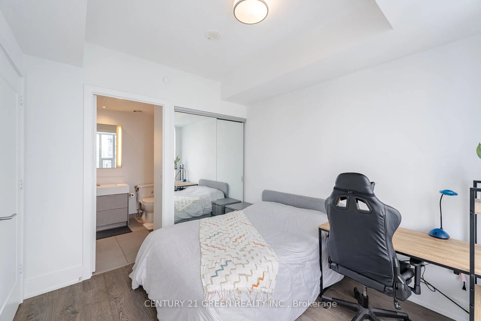 10 York St, #5502