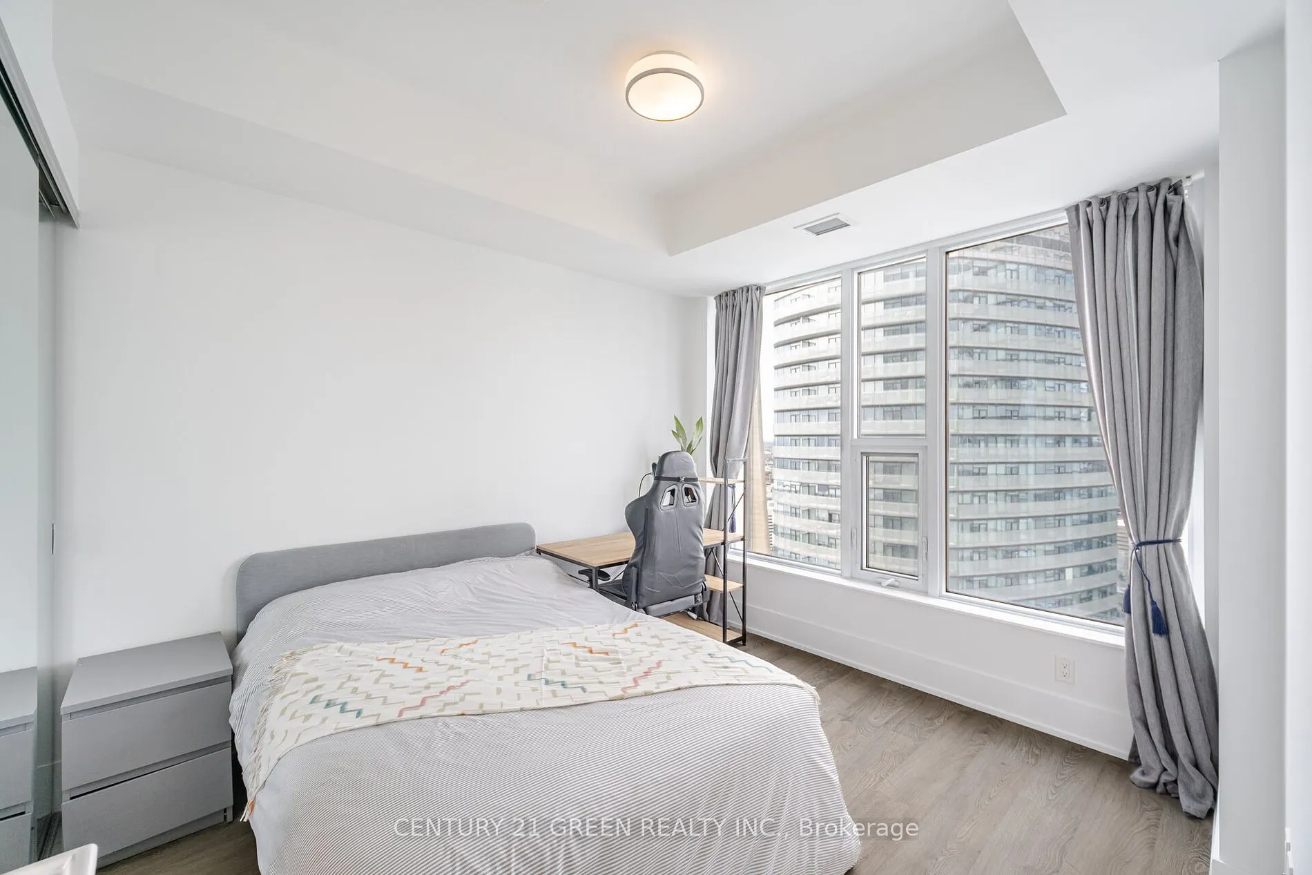 10 York St, #5502