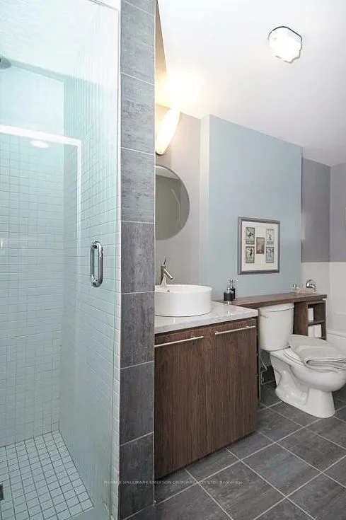 261 King St E, #408