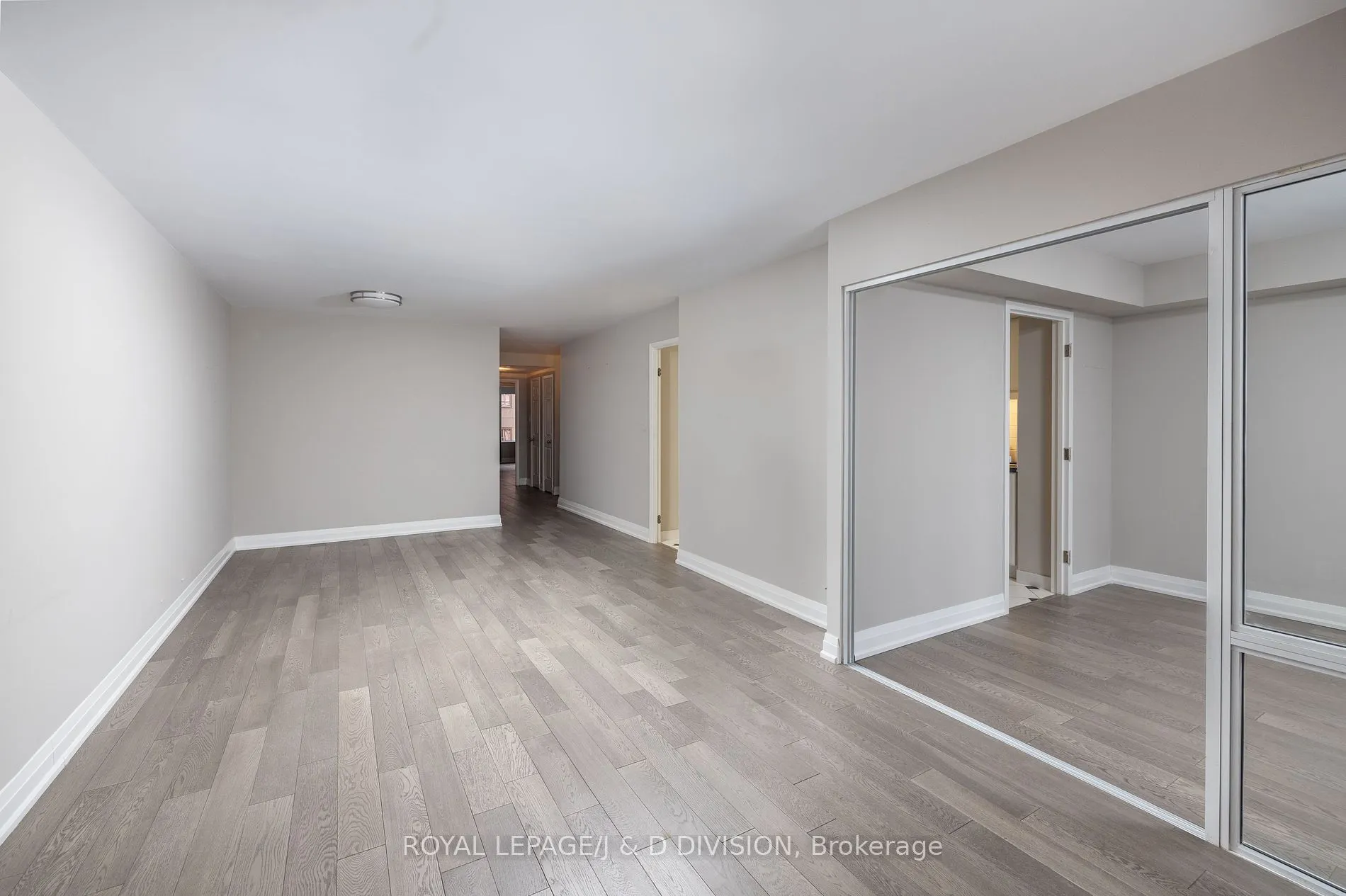 717 Bay Street, #1004