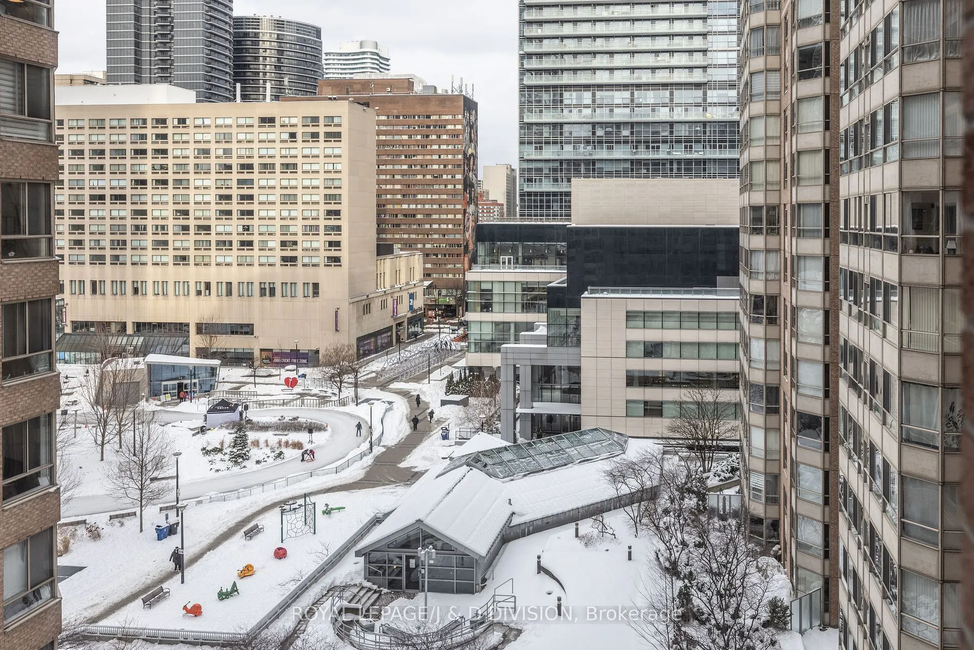 717 Bay Street, #1004