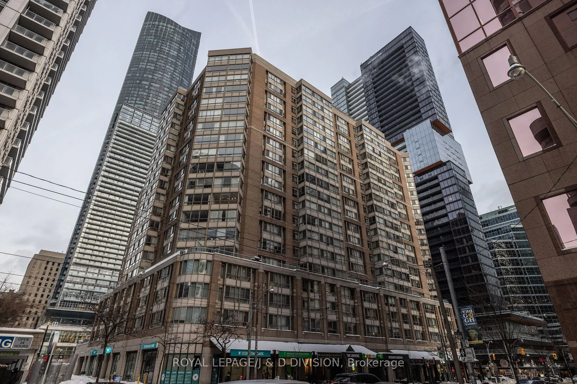 717 Bay Street, #1004