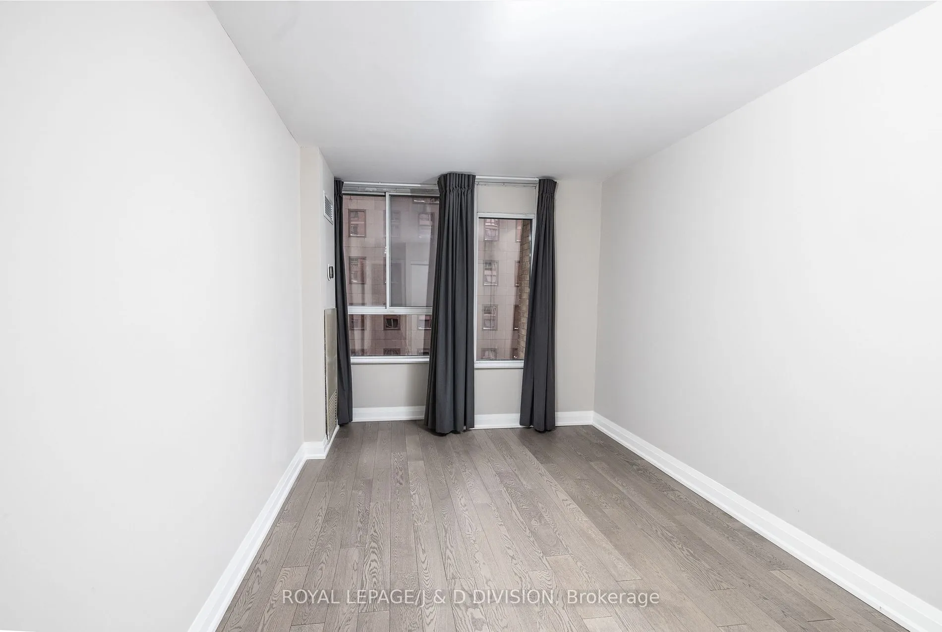 717 Bay Street, #1004