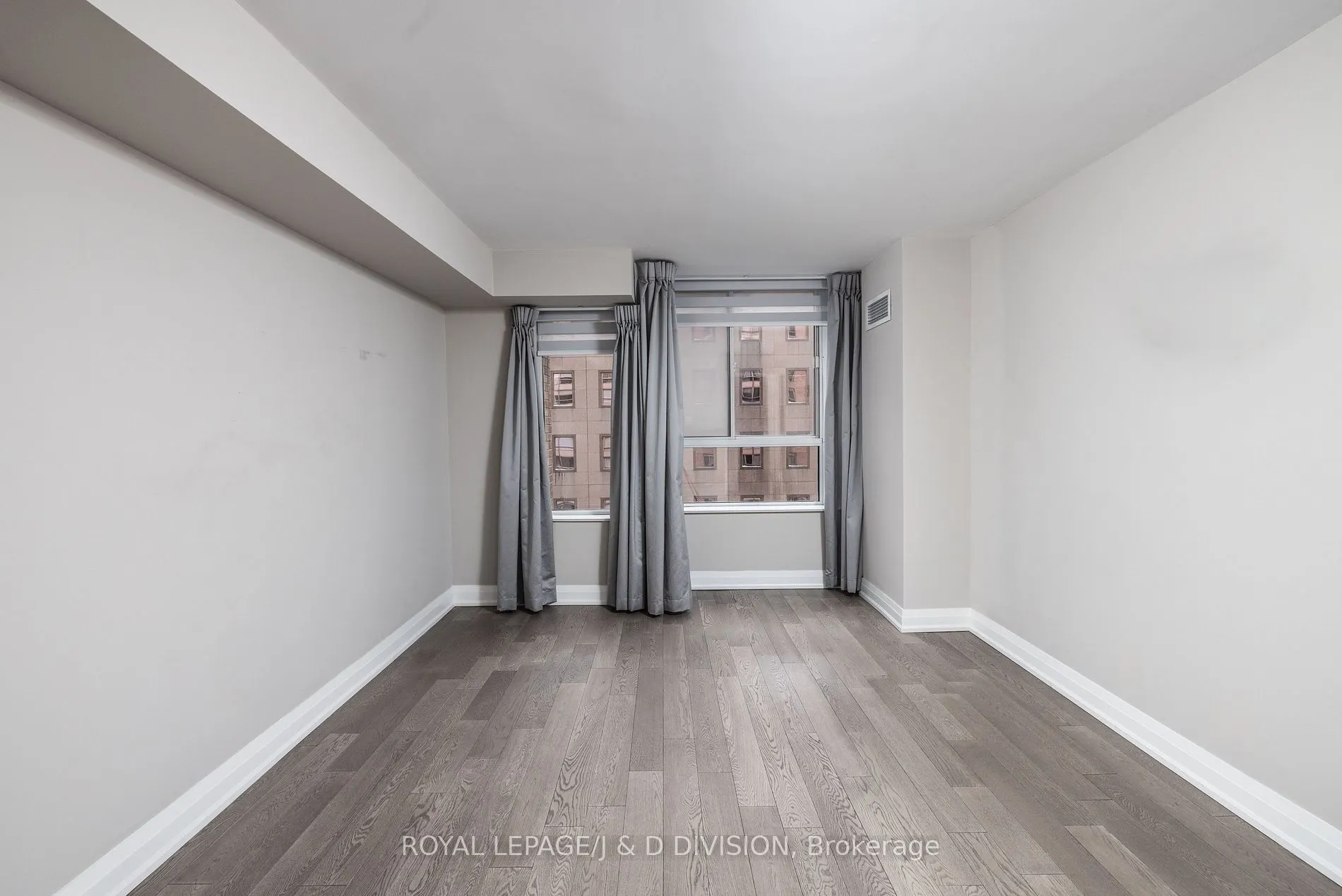 717 Bay Street, #1004