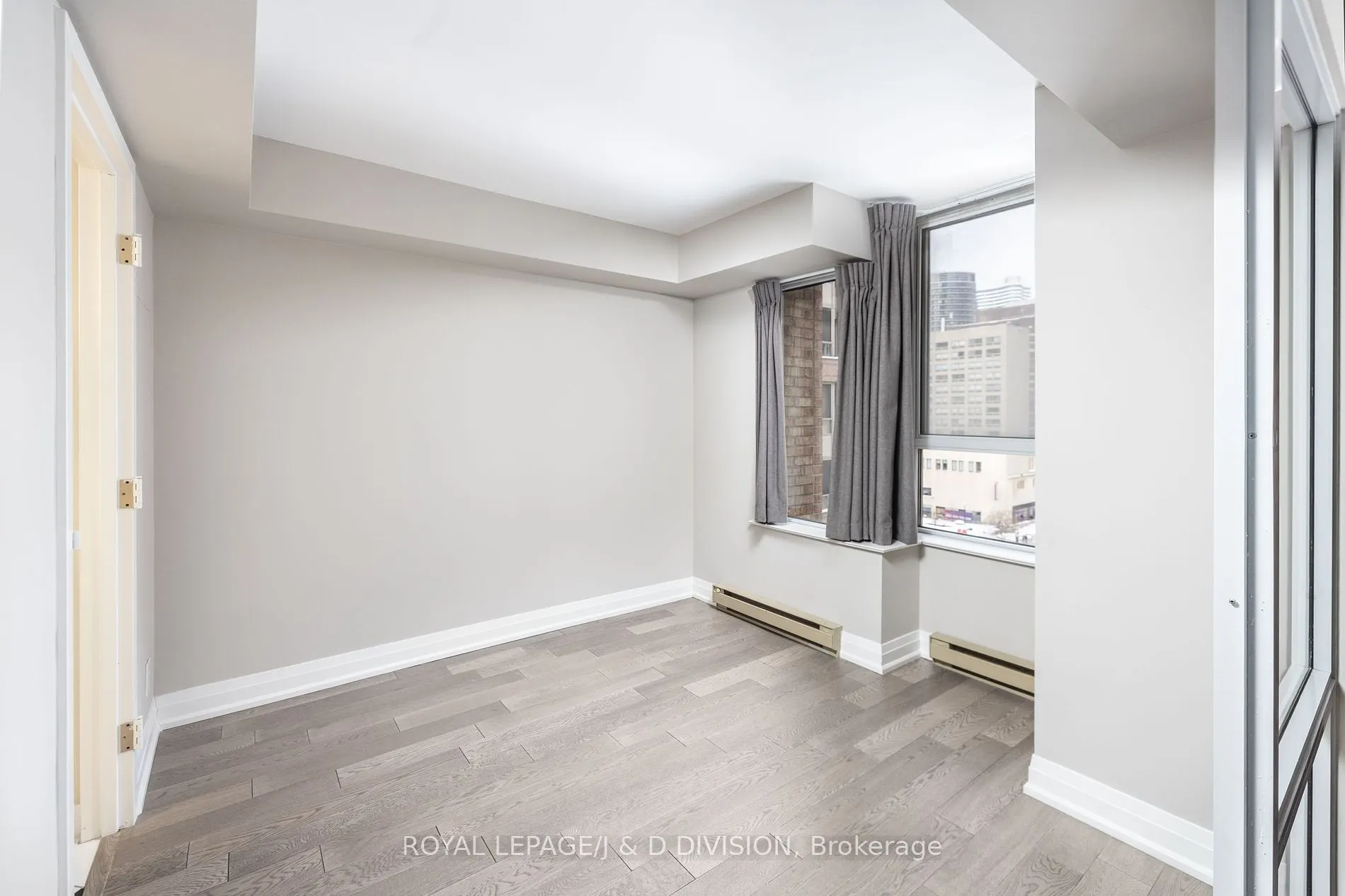 717 Bay Street, #1004