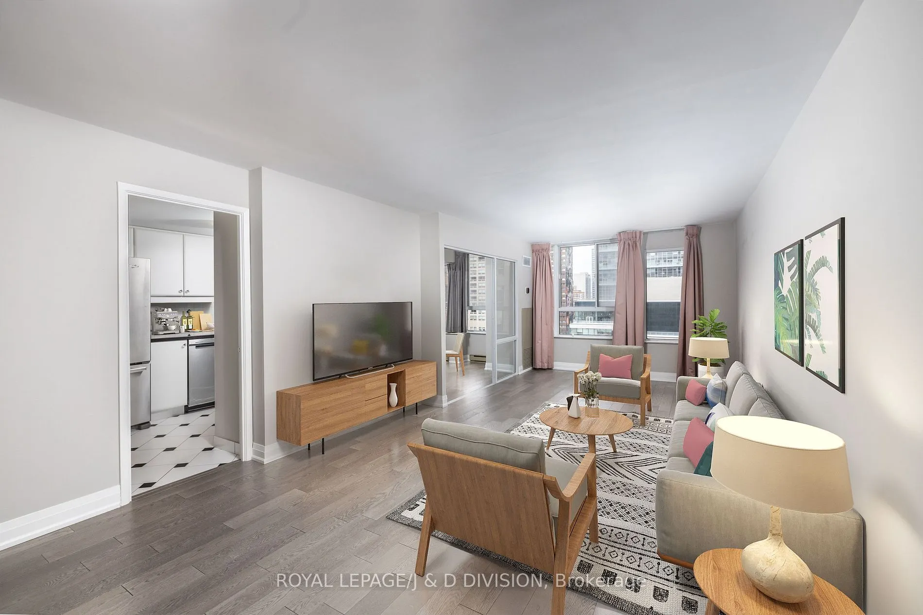 717 Bay Street, #1004
