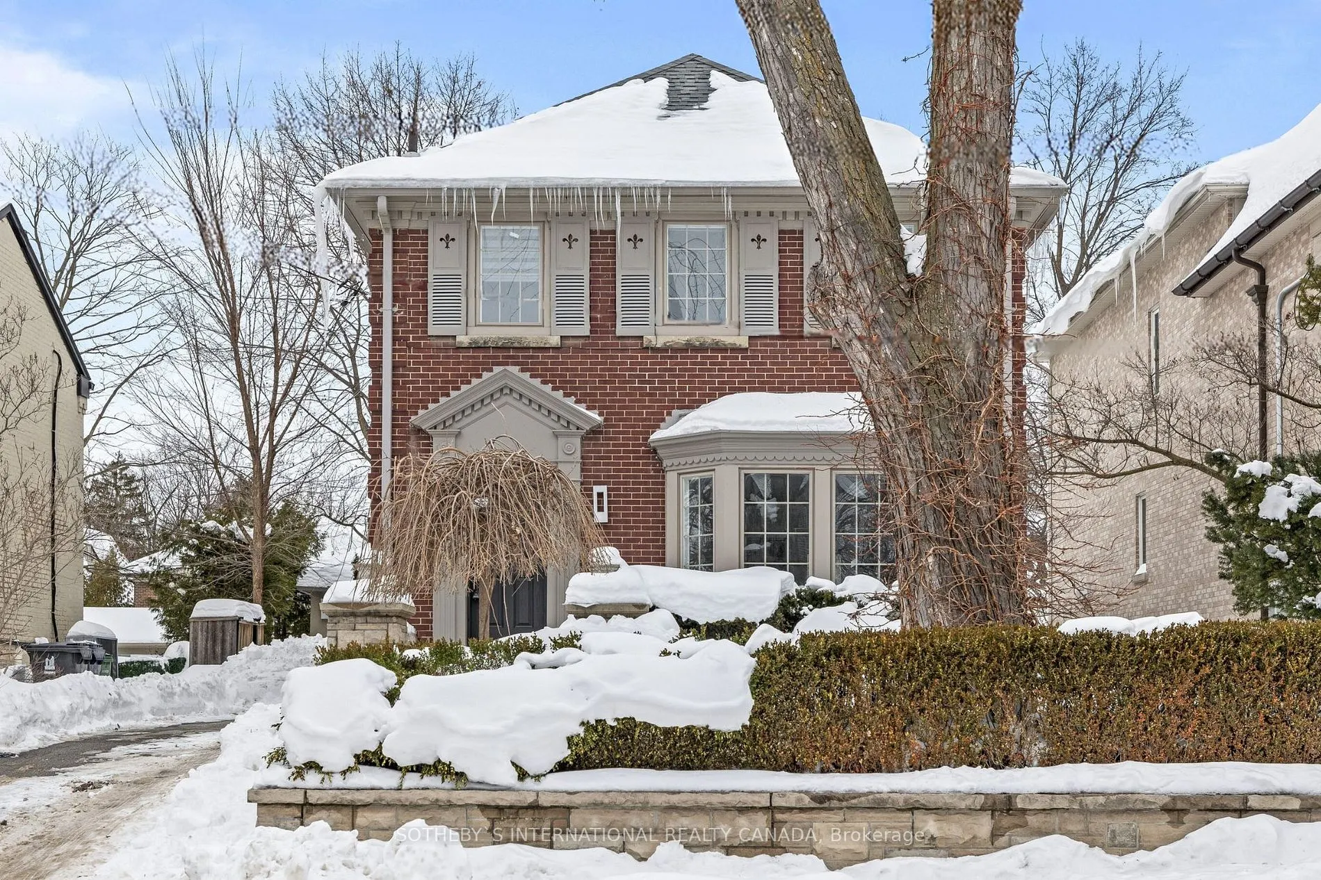 208 Hillhurst Blvd