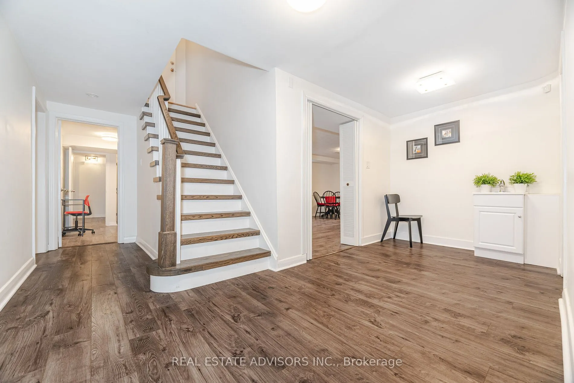 7 Foxwarren Dr