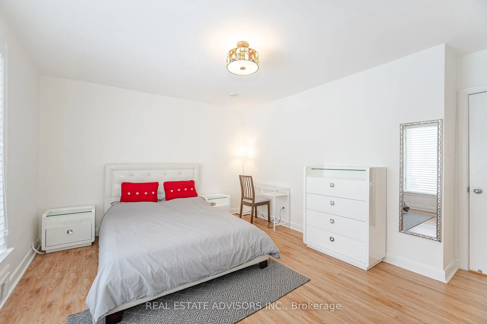 7 Foxwarren Dr