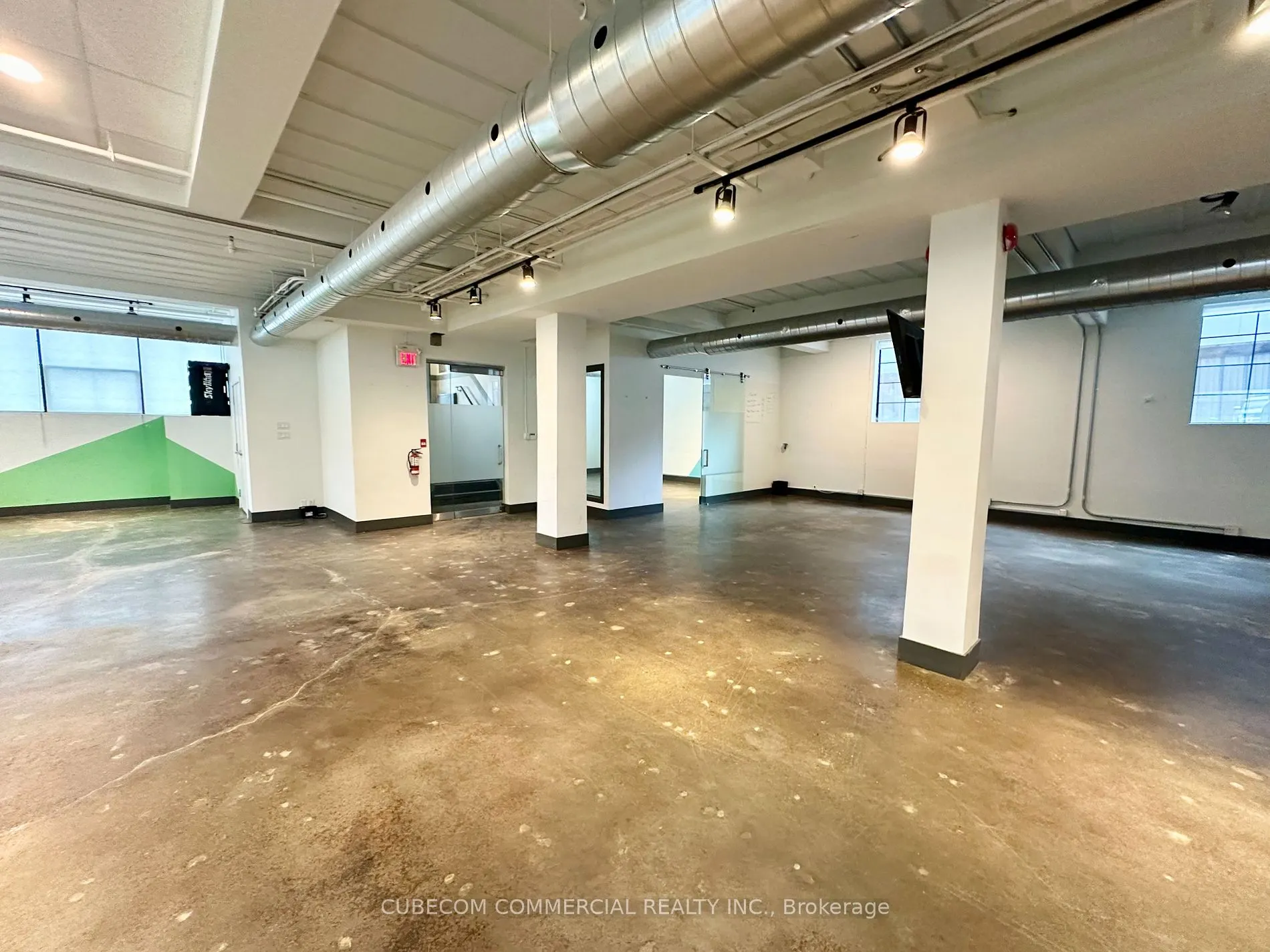 457 Richmond Street W, #Ground