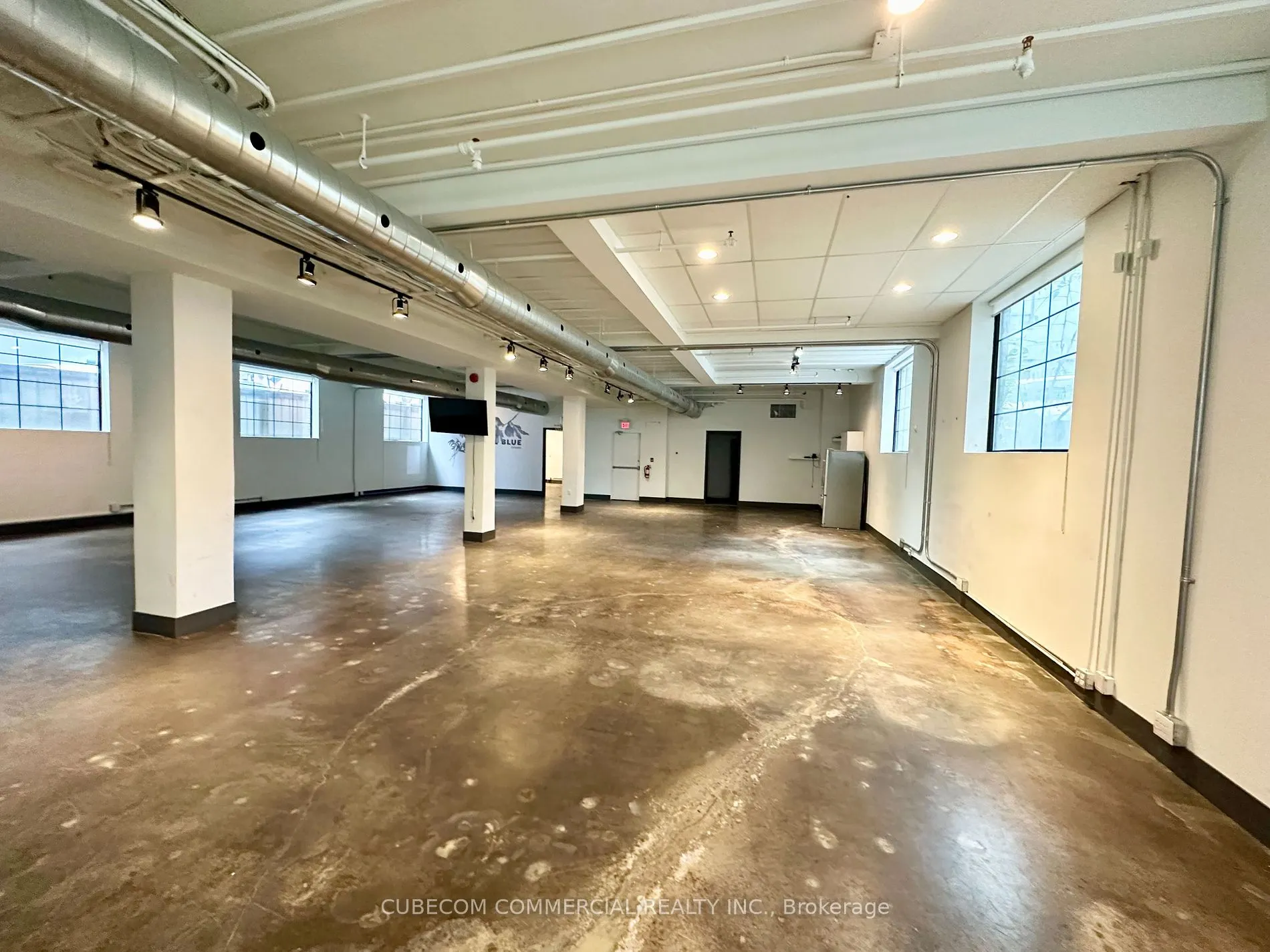 457 Richmond Street W, #Ground