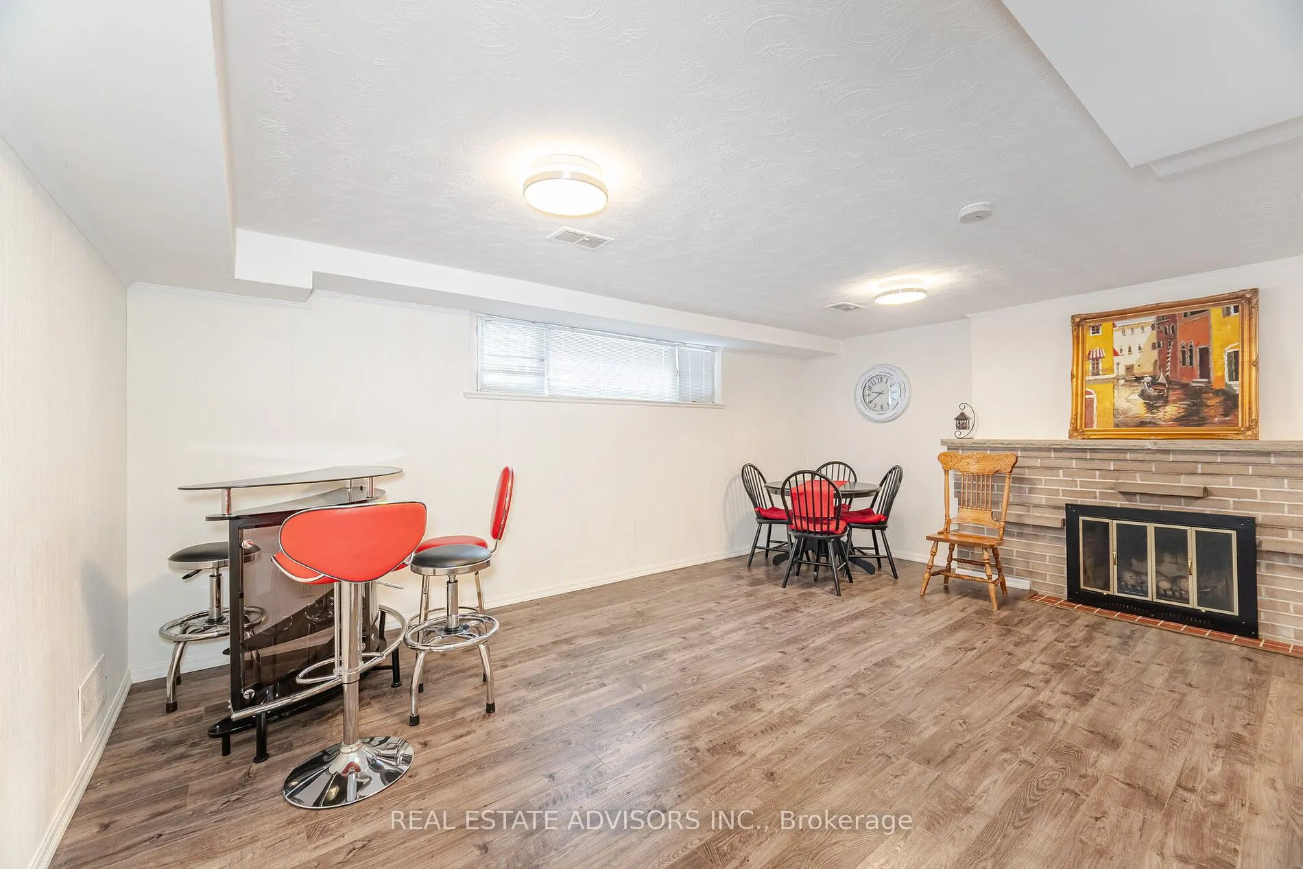 7 Foxwarren Dr