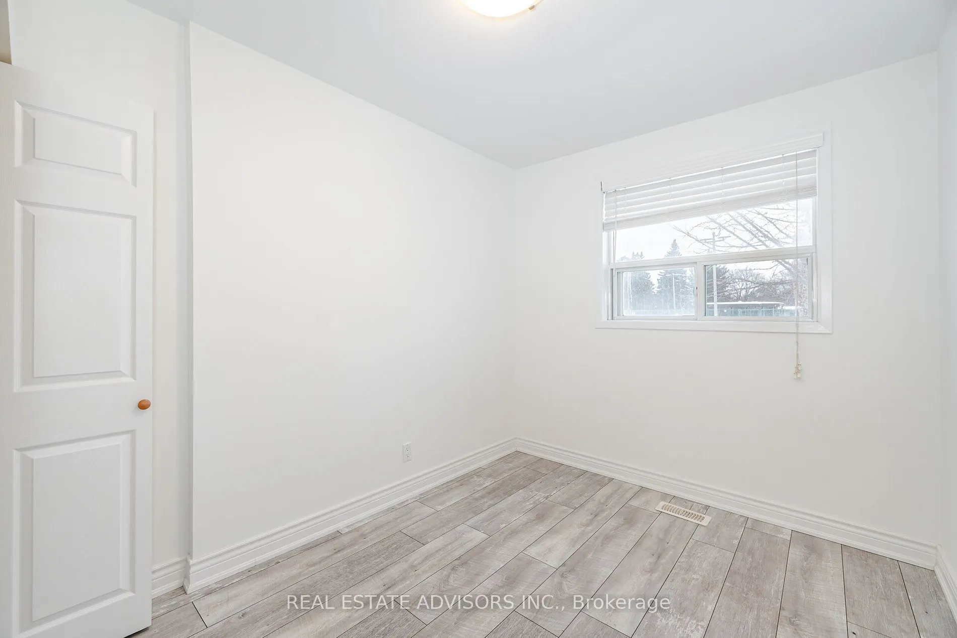 7 Foxwarren Dr