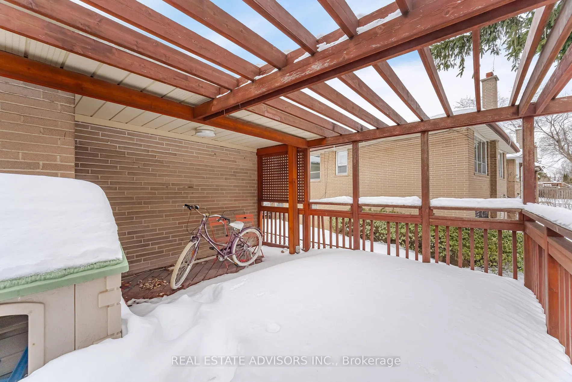 7 Foxwarren Dr