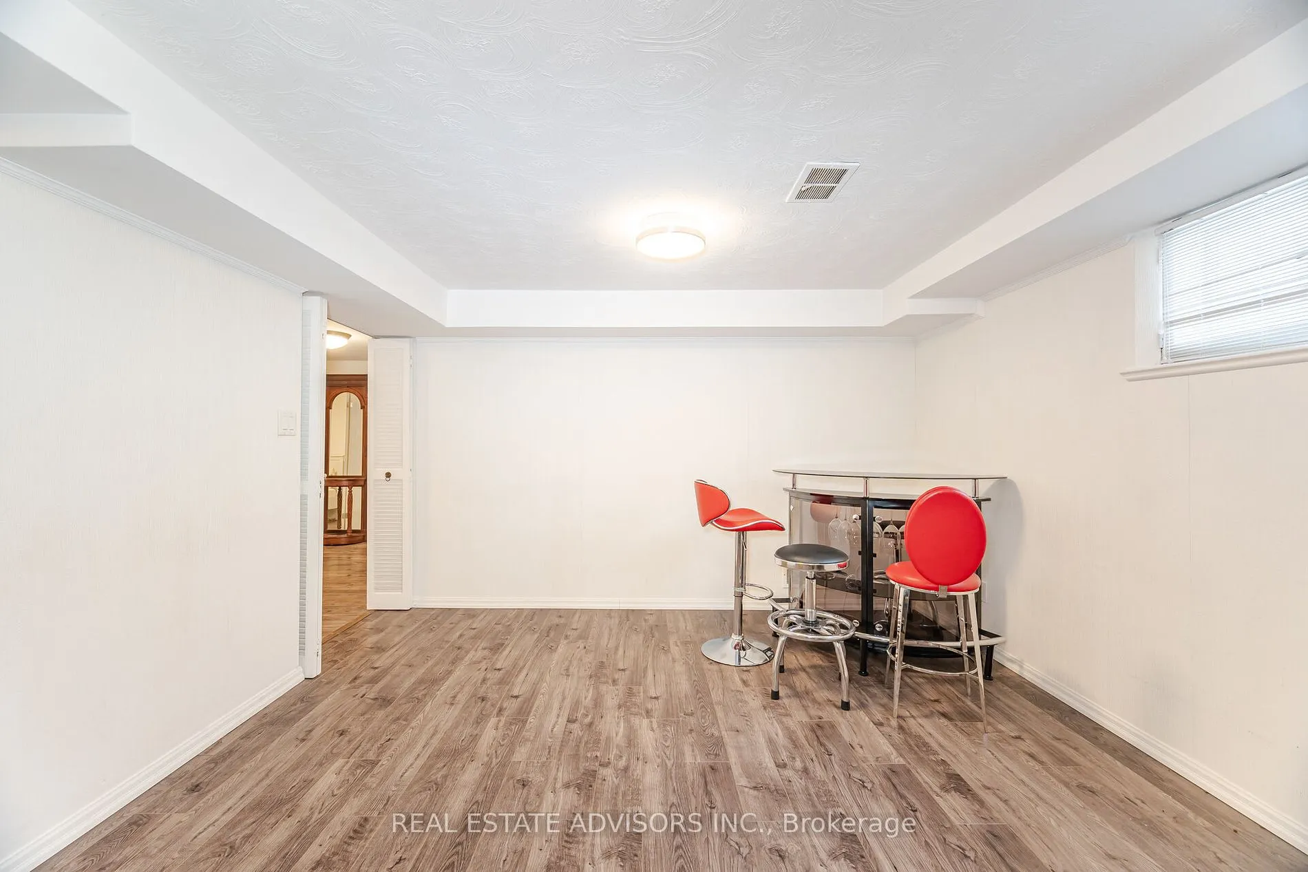 7 Foxwarren Dr