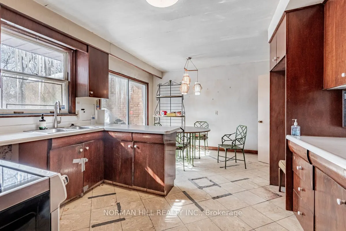 49 Timberlane Drive