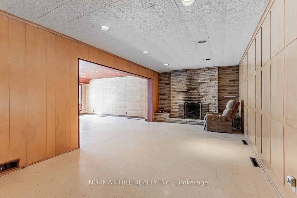 49 Timberlane Drive