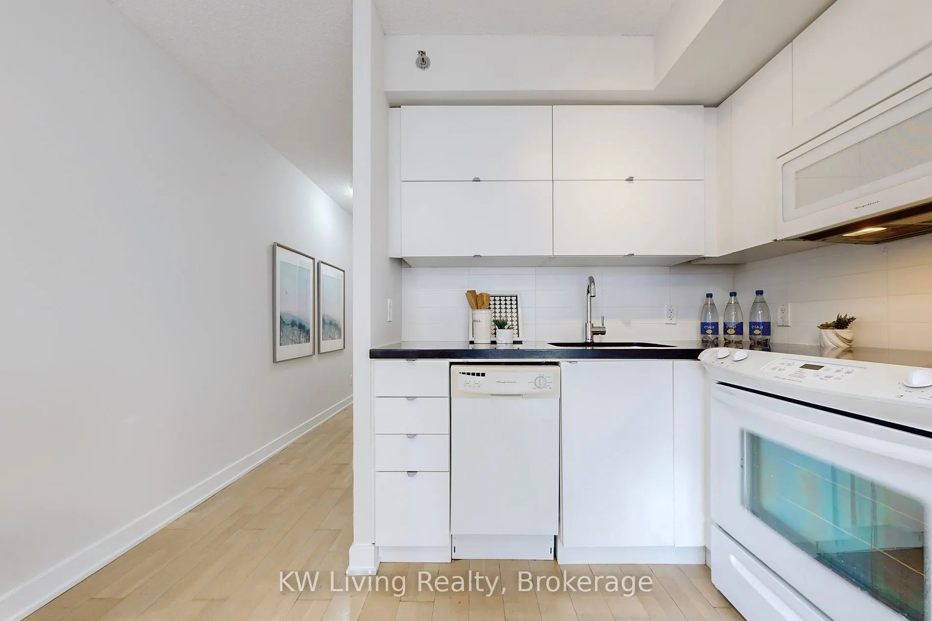 21 Nelson St, #605