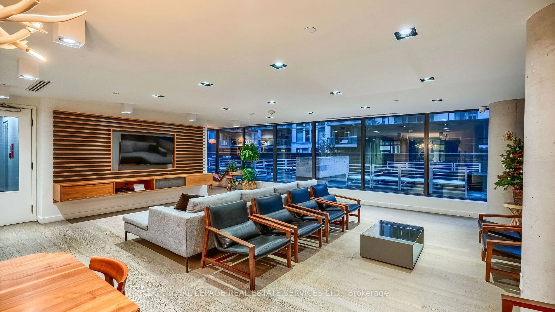 111 Bathurst Street, #1301