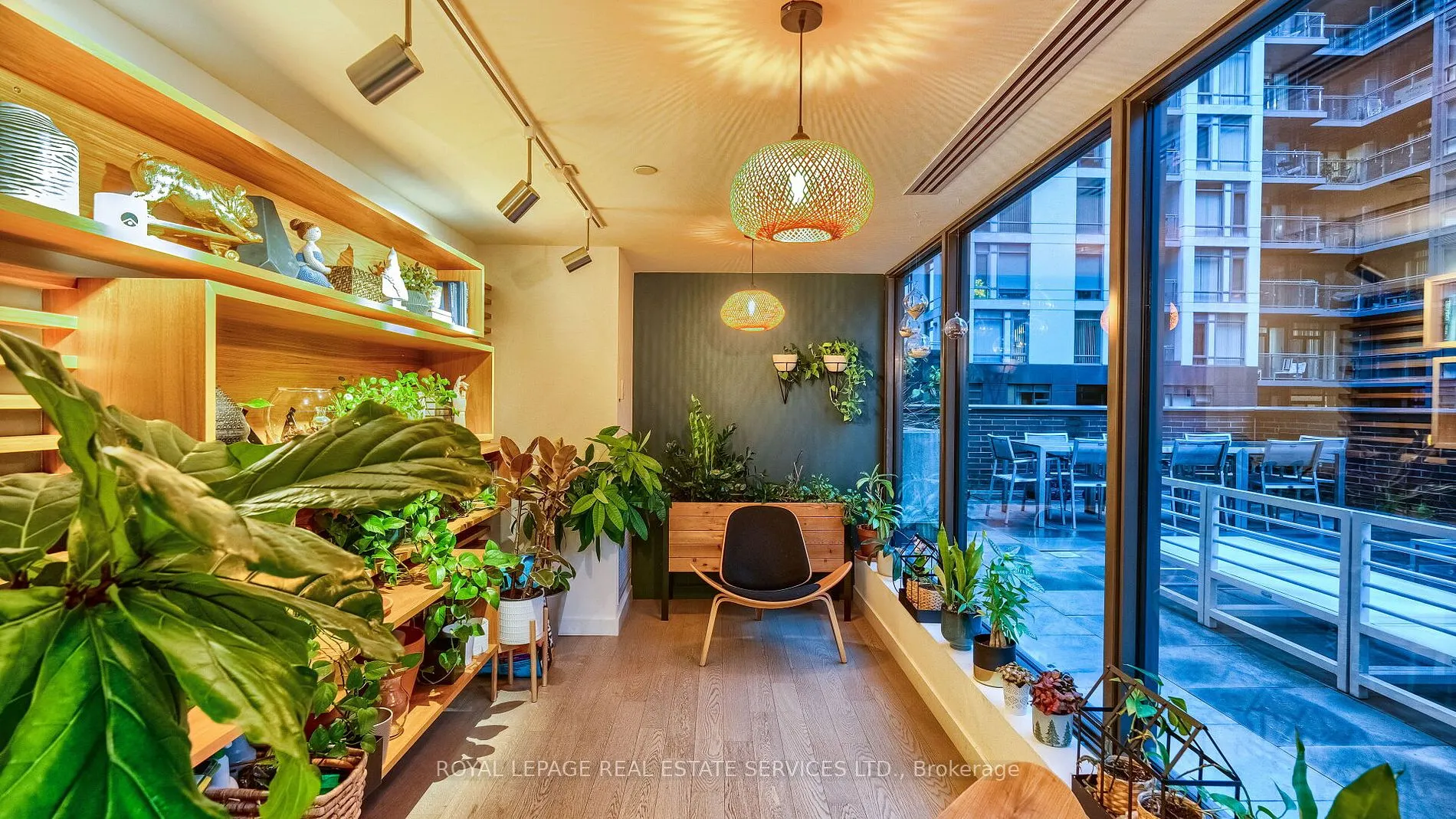 111 Bathurst Street, #1301