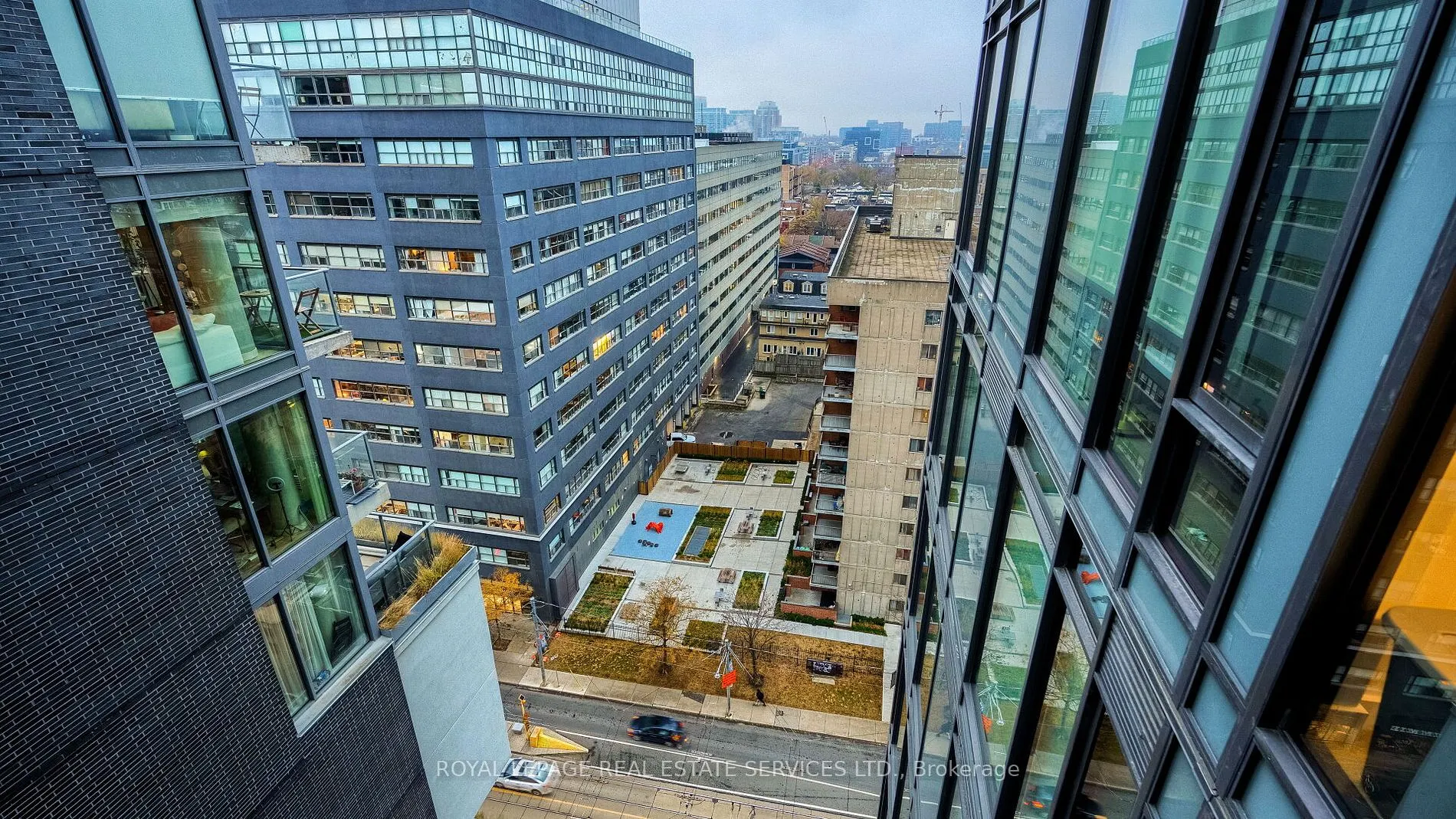 111 Bathurst Street, #1301