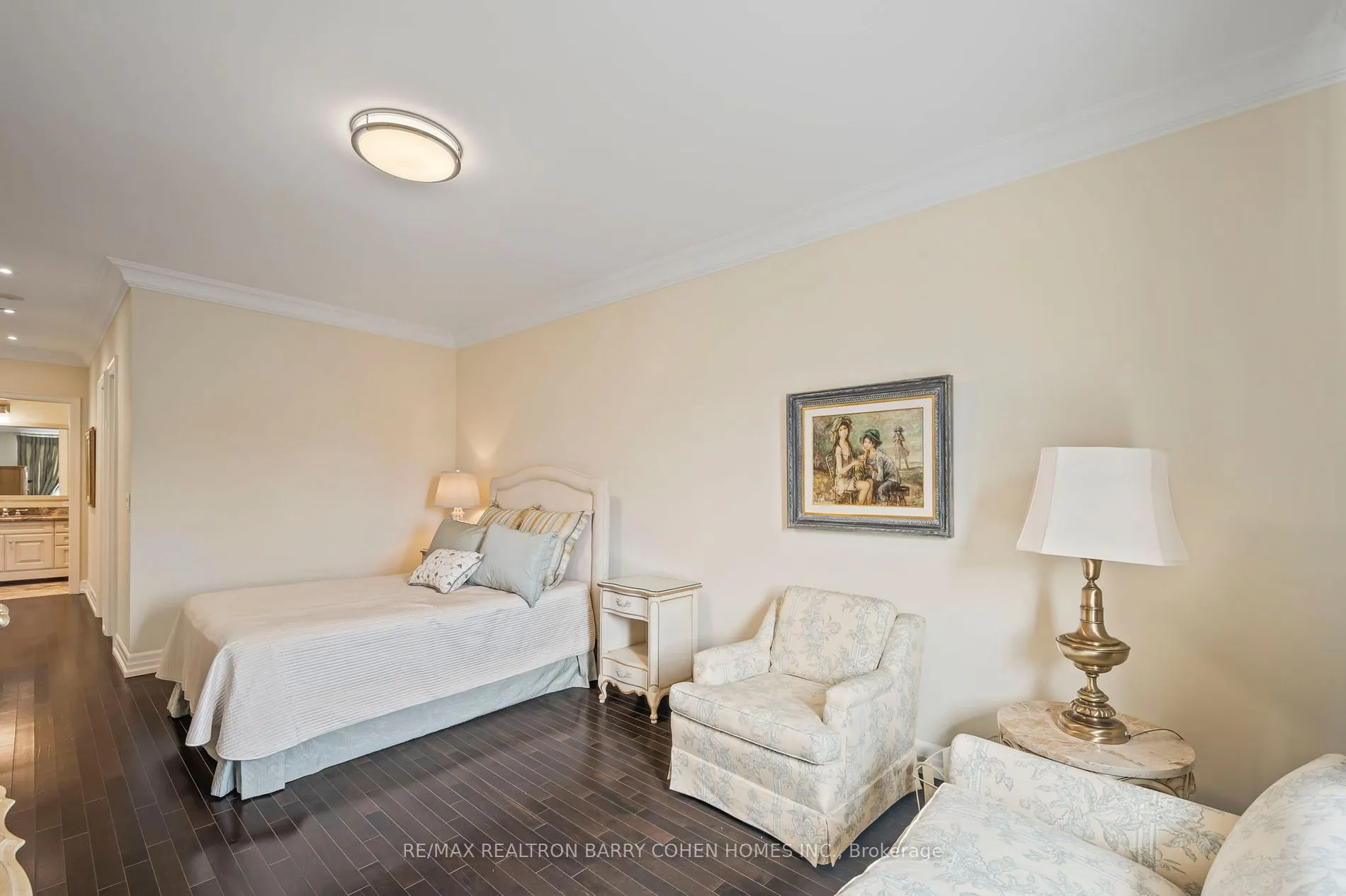 21 Burkebrook Place, #407