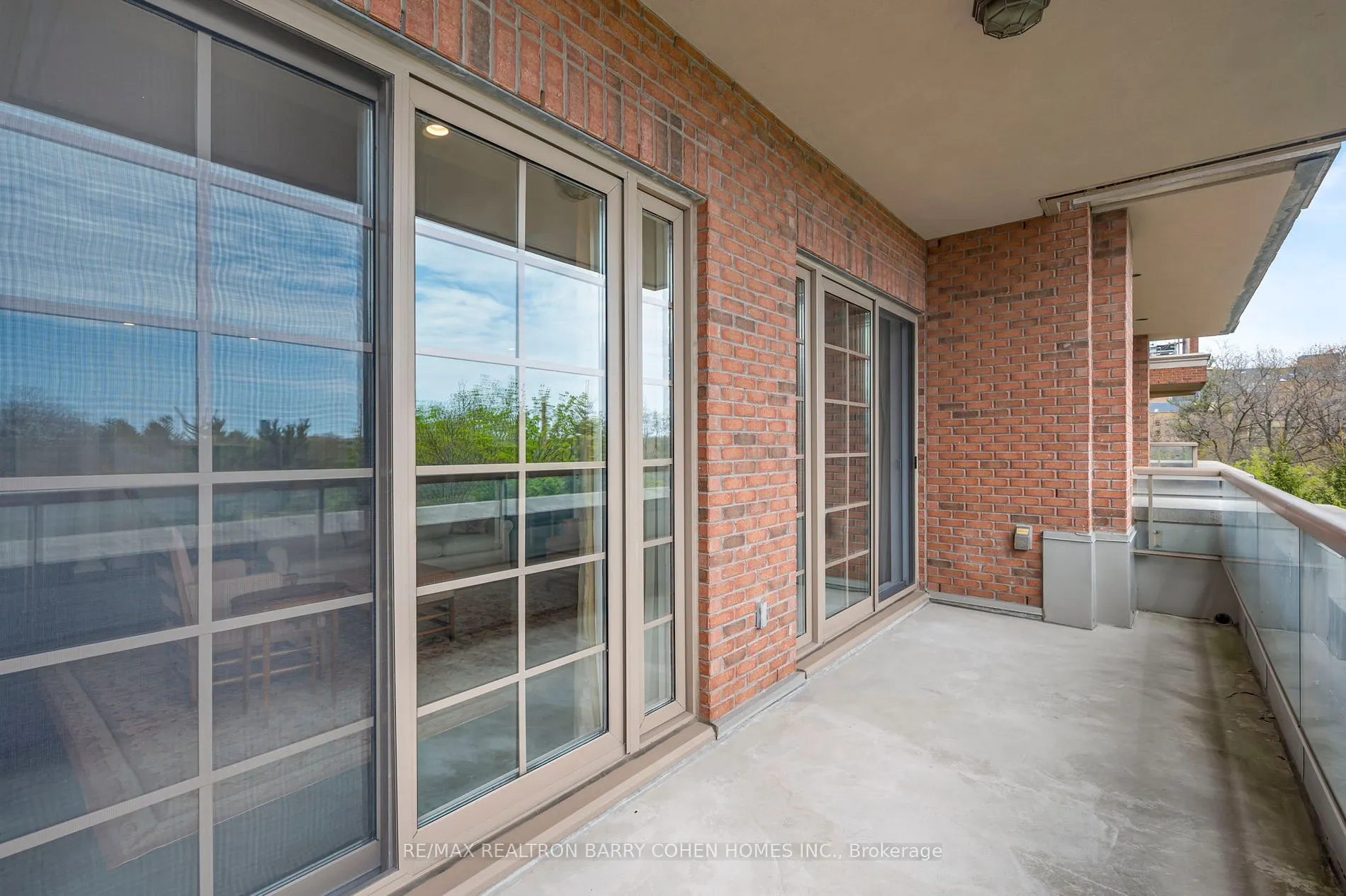 21 Burkebrook Place, #407