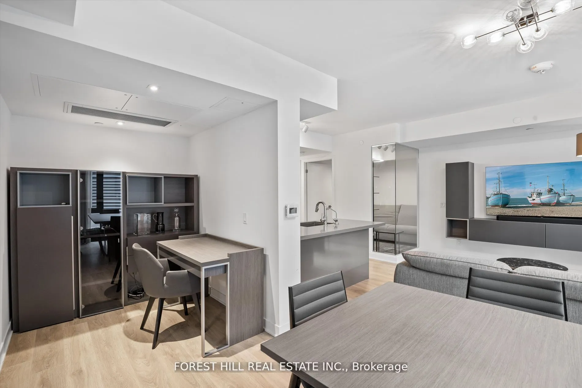 188 Cumberland Street, #604