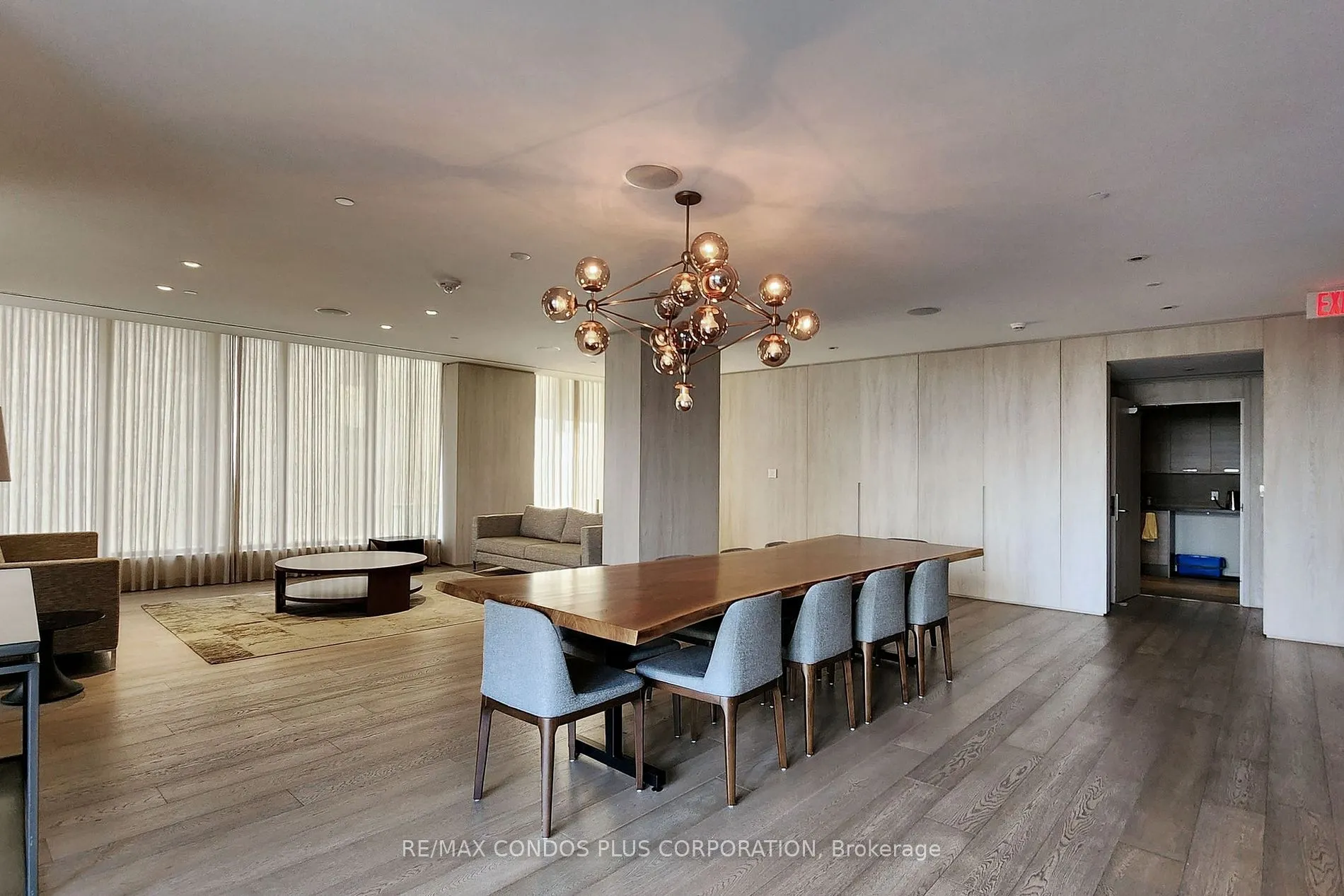 200 Bloor Street W, #2105
