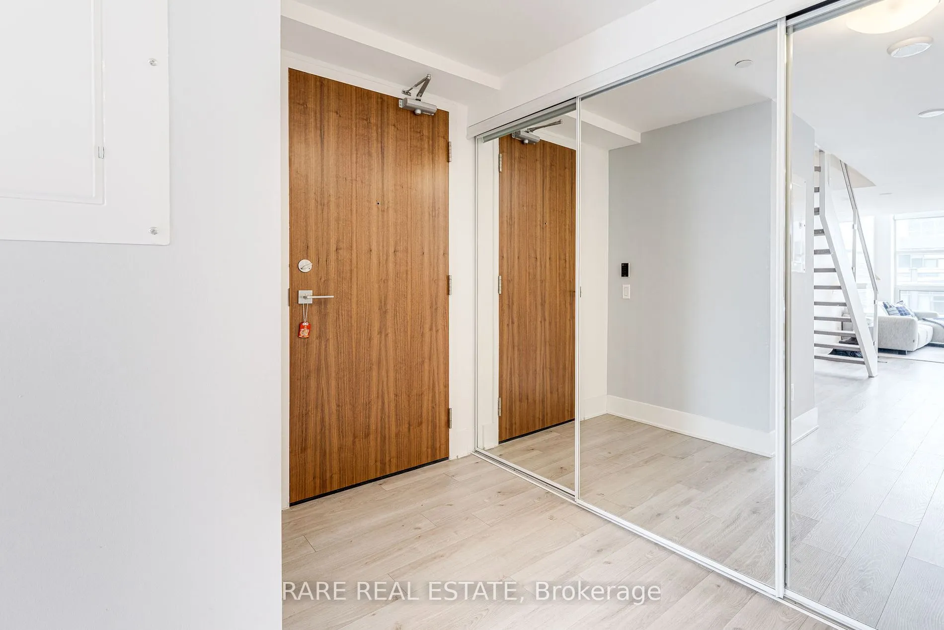 111 St. Clair Avenue W, #904