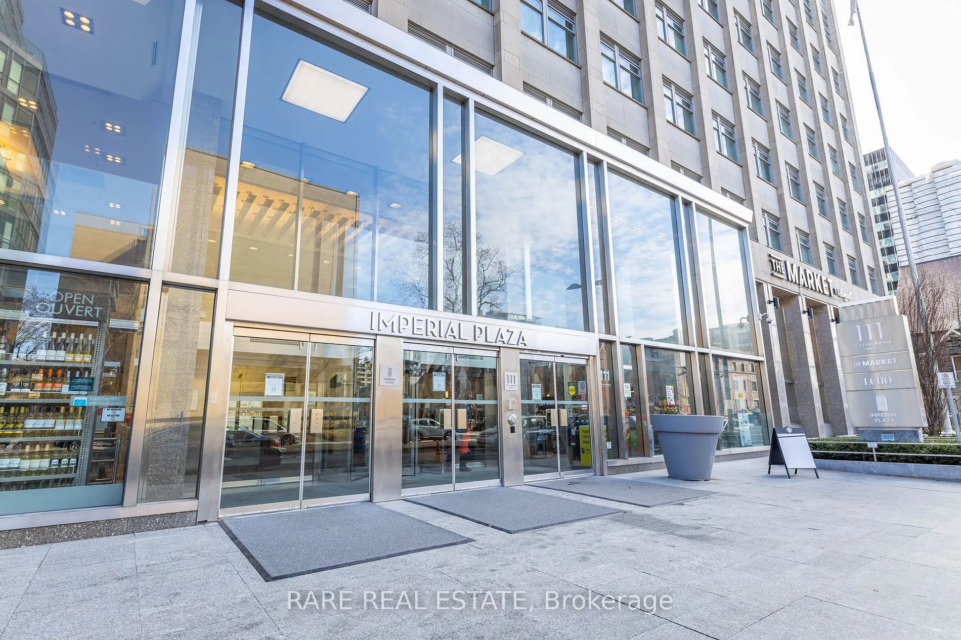 111 St. Clair Avenue W, #904