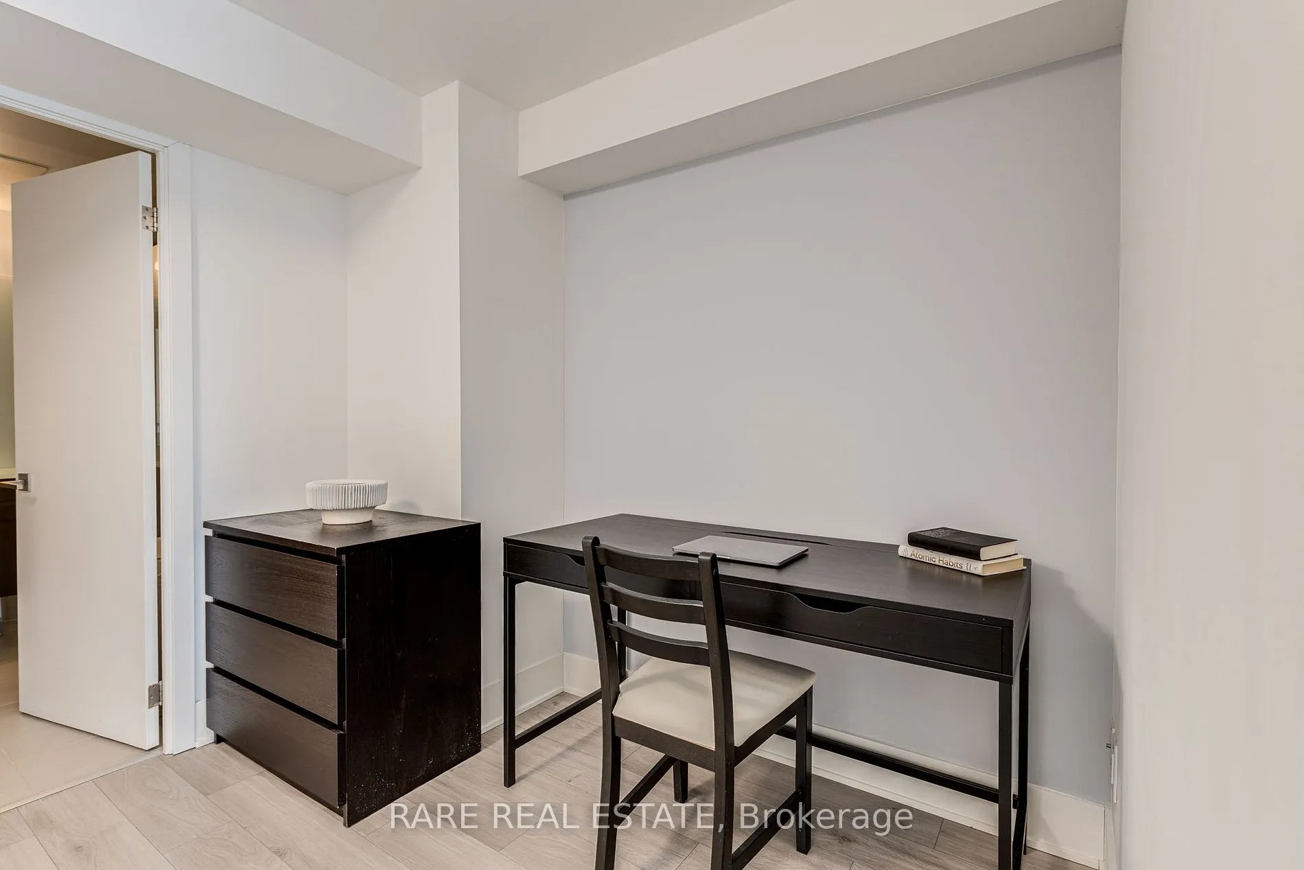 111 St. Clair Avenue W, #904