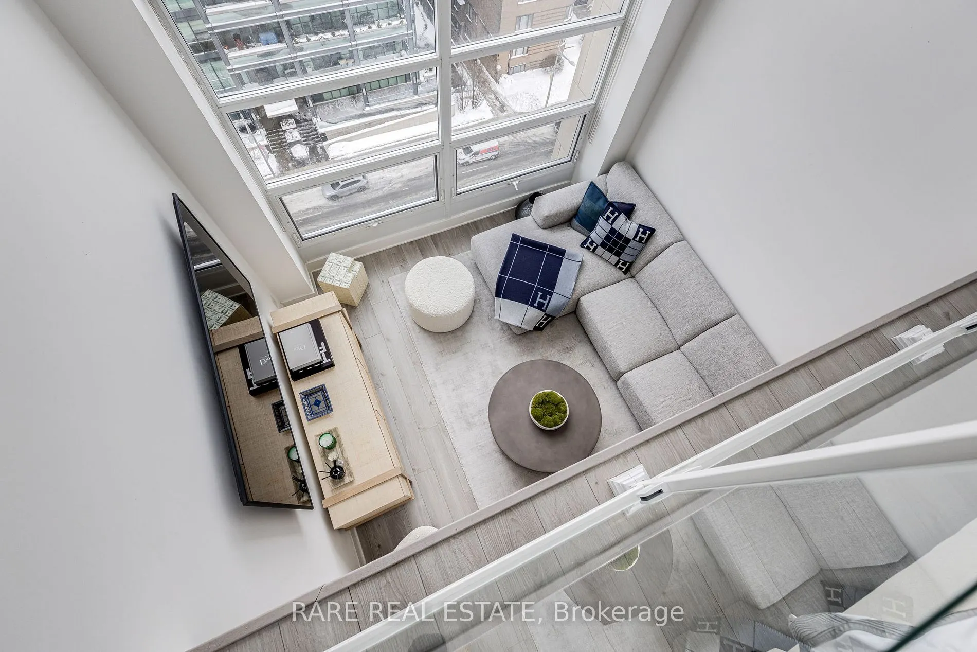 111 St. Clair Avenue W, #904
